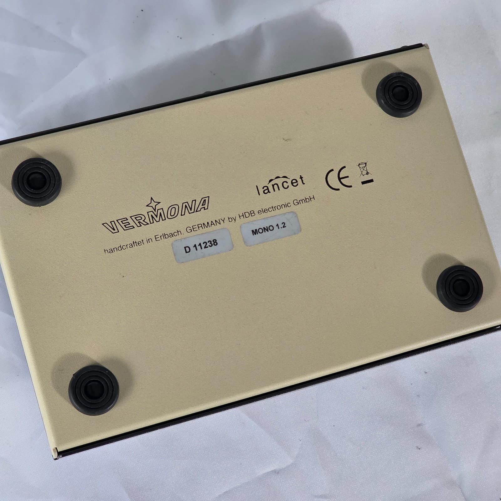 Vermona Mono Lancet Analog 24dB VCA Envelope Synthesizer Desktop Module - Black - Thumbnail 6