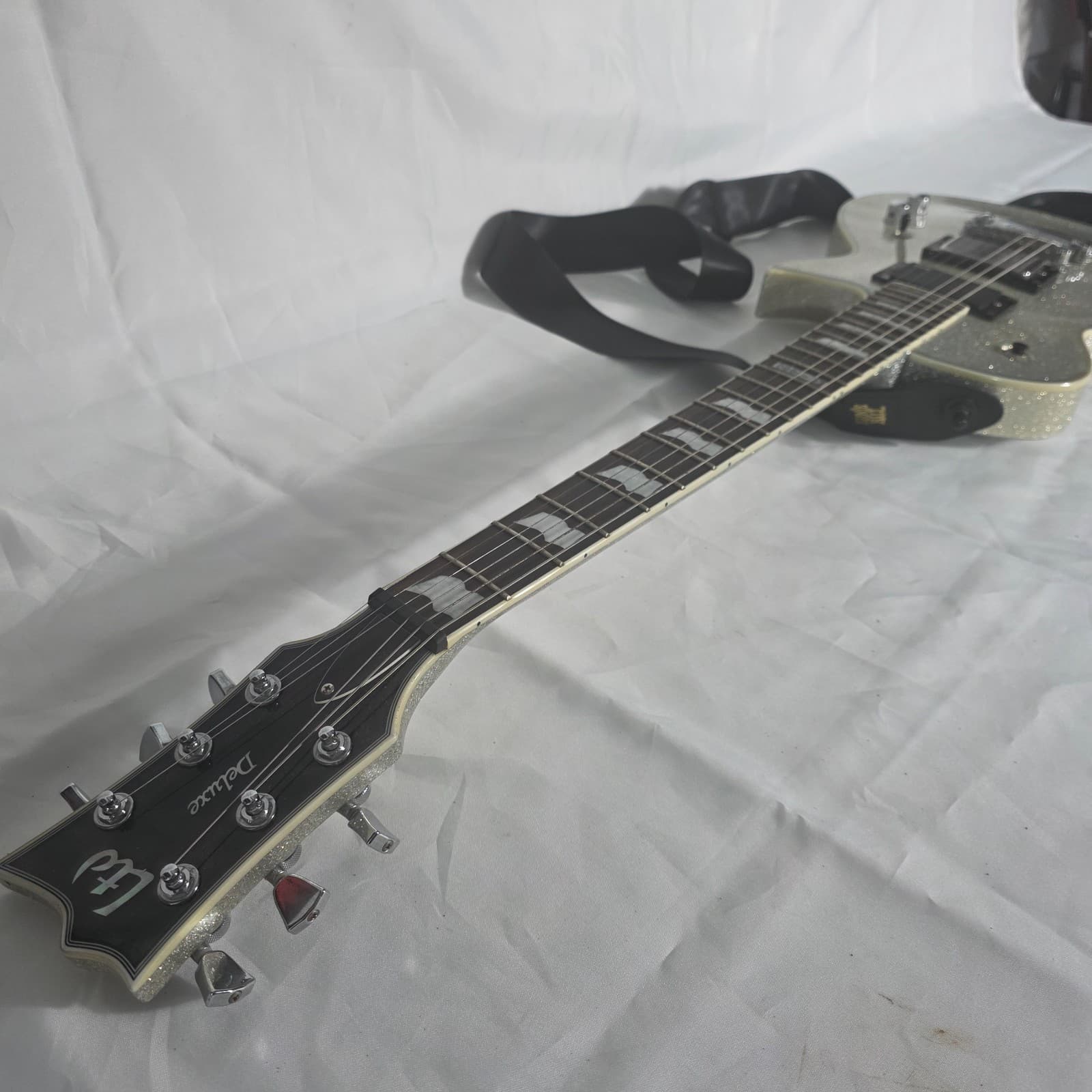 ESP LTD EC-1000 Deluxe Silver Sparkle MIK Korea Electric Guitar - EMG Pickups - Thumbnail 13