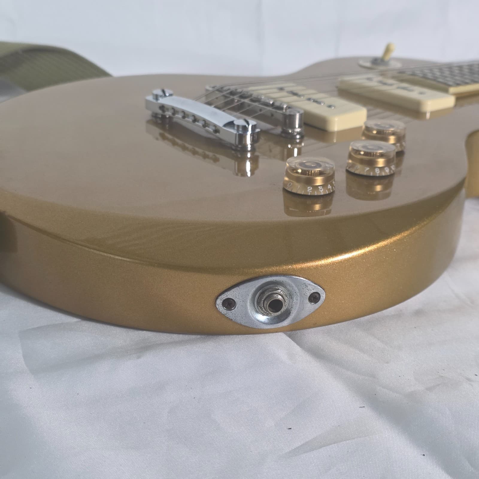 ESP LTD EC-256 Goldtop P90 Natural Singlecut Electric Guitar with Case/Strap - Thumbnail 15