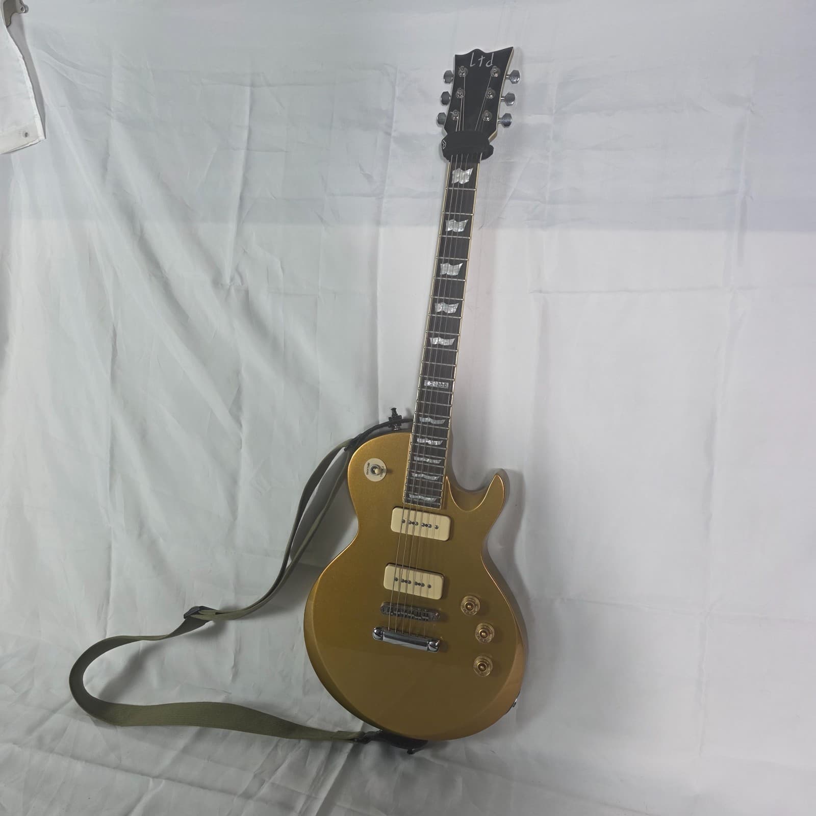 ESP LTD EC-256 Goldtop P90 Natural Singlecut Electric Guitar with Case/Strap - Thumbnail 4