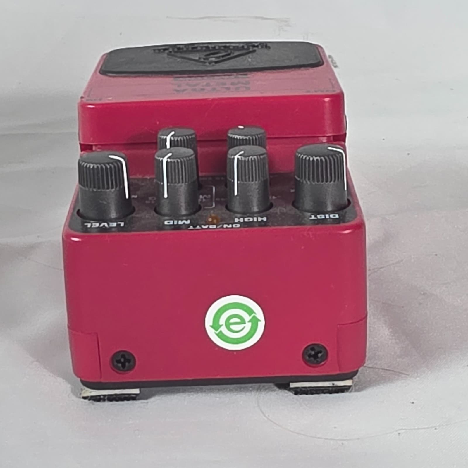 Behringer UM300 Ultra Metal High-Gain Distortion Guitar Effects Pedal - UM 300 - Thumbnail 6