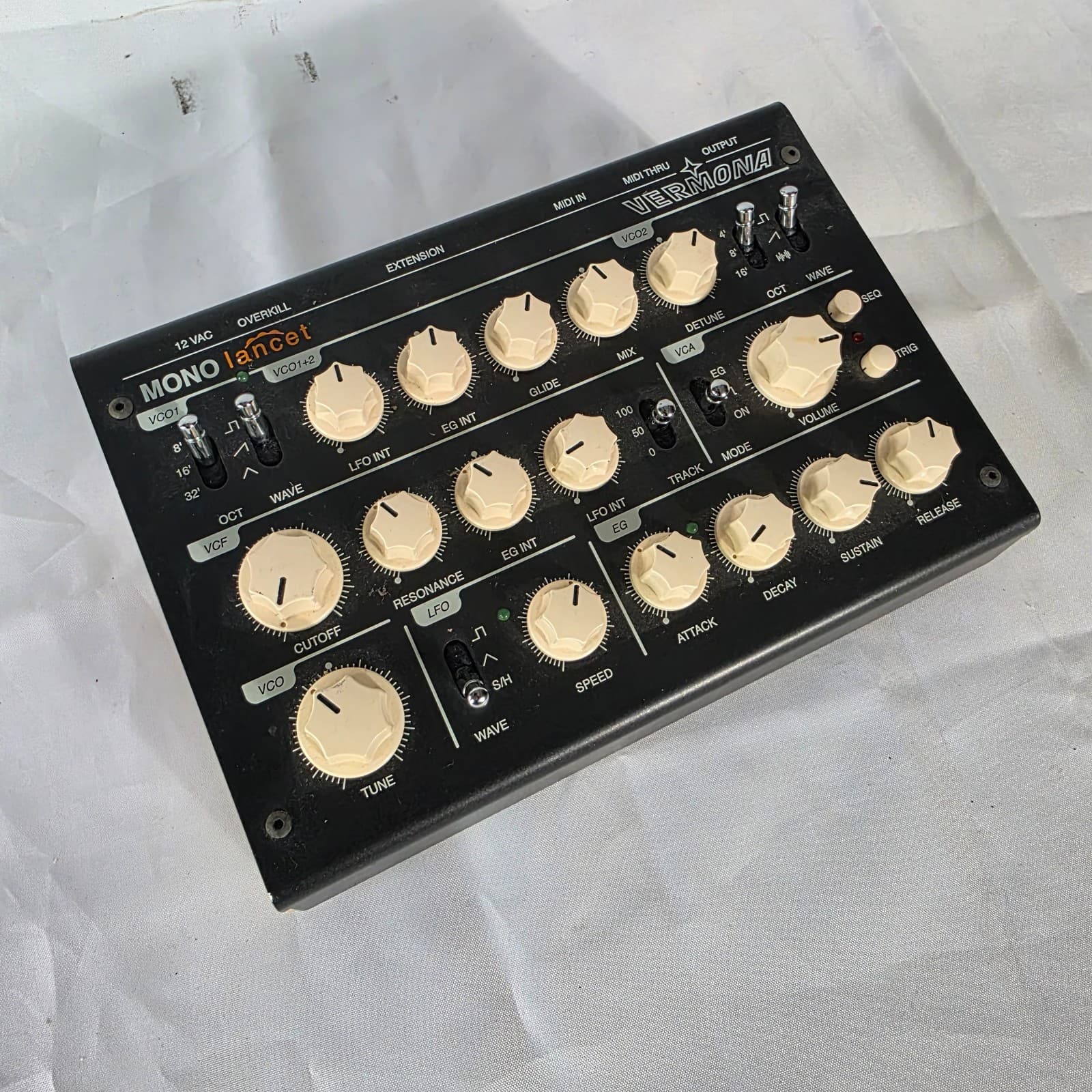 Vermona Mono Lancet Analog 24dB VCA Envelope Synthesizer Desktop Module - Black - Image 1