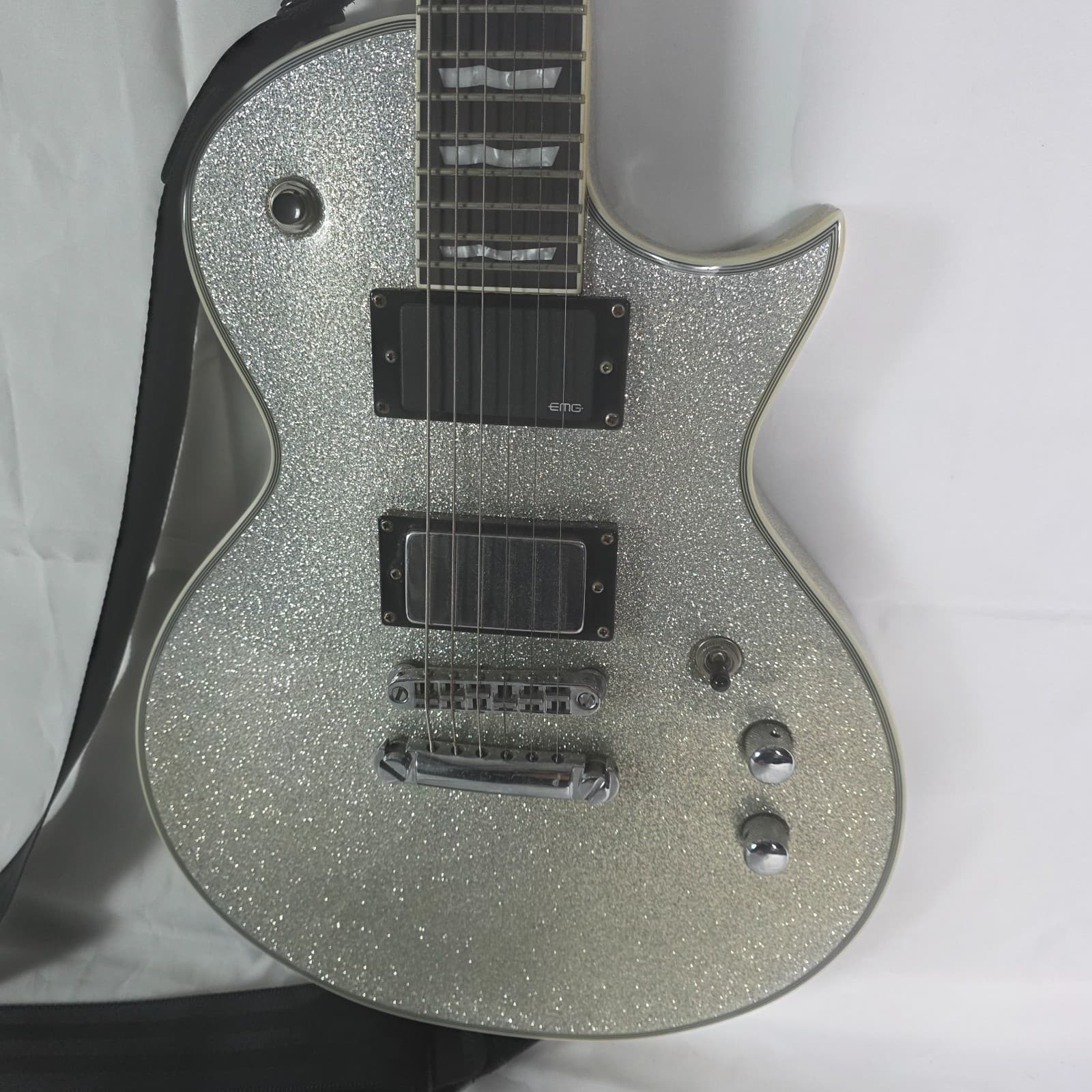 ESP LTD EC-1000 Deluxe Silver Sparkle MIK Korea Electric Guitar - EMG Pickups - Thumbnail 5
