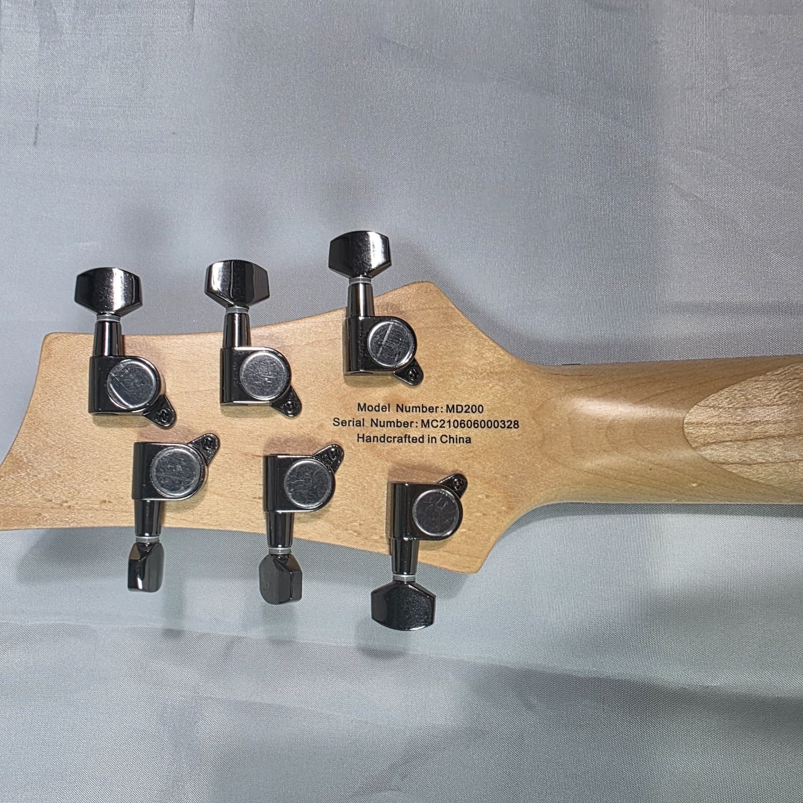 Mitchell MD200 Modern Series Double Cutaway Electric Guitar Orange H/S Pickups - Thumbnail 7