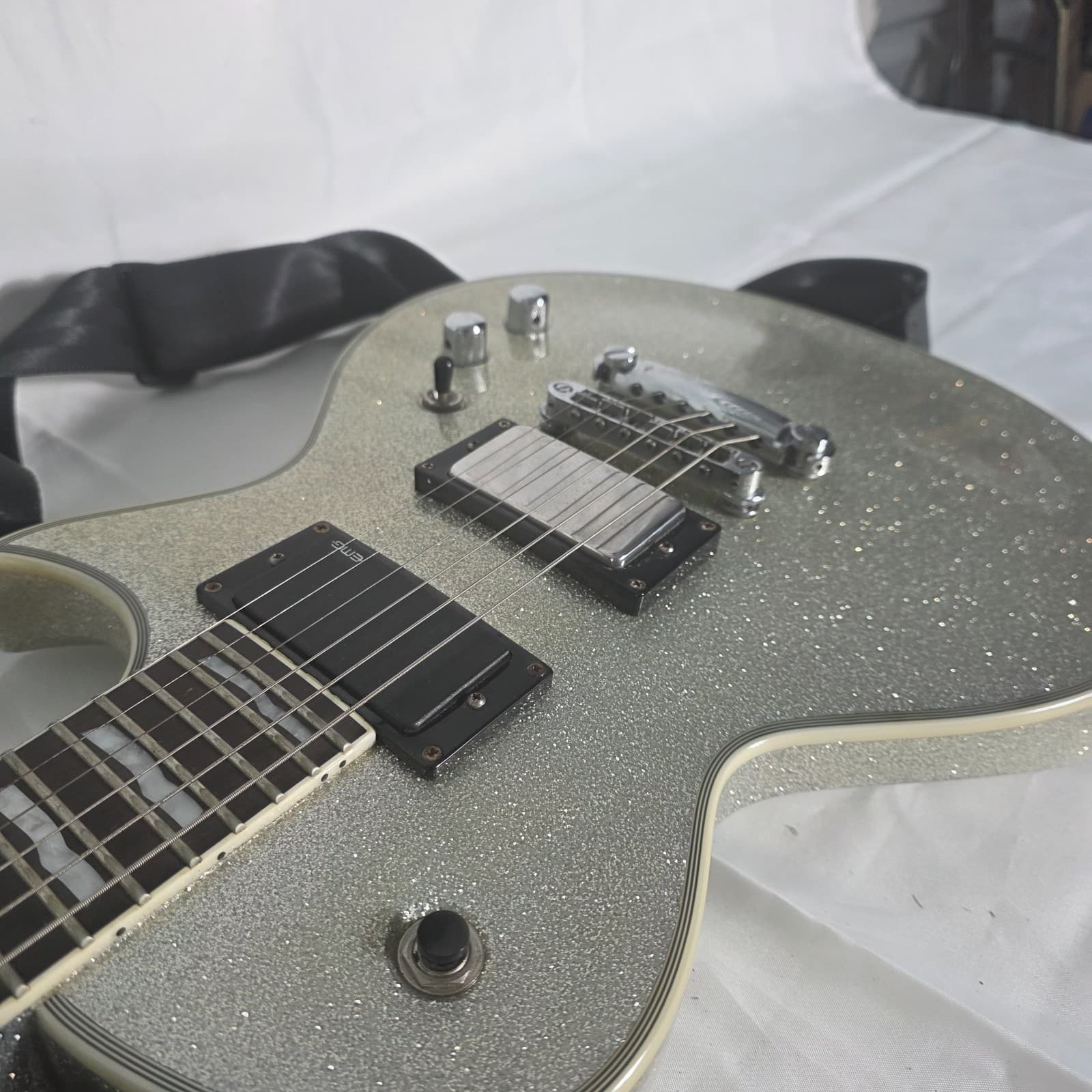 ESP LTD EC-1000 Deluxe Silver Sparkle MIK Korea Electric Guitar - EMG Pickups - Thumbnail 14