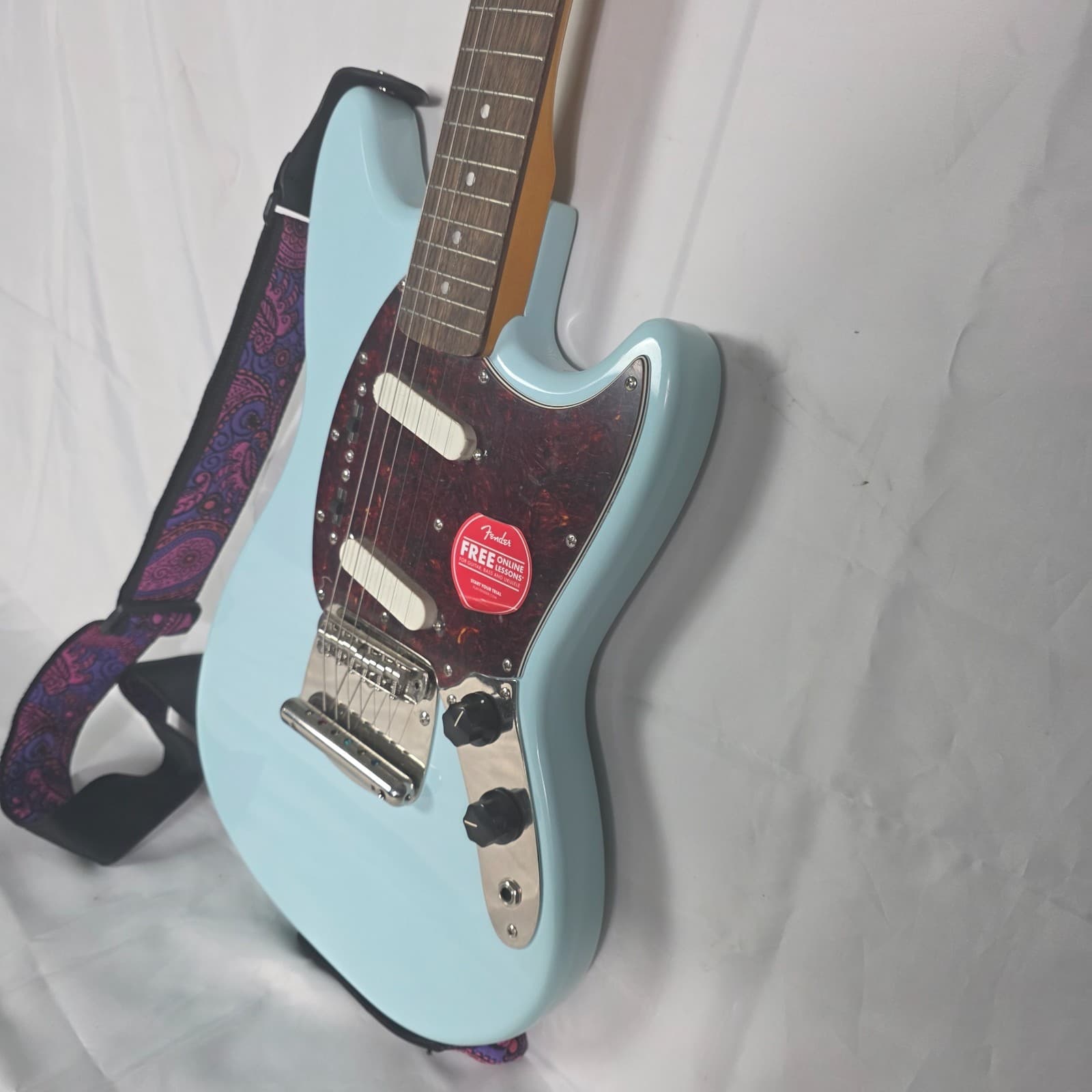 Squier by Fender Classic Vibe '60s Mustang Sonic Blue Poplar Maple 6 String - Thumbnail 7