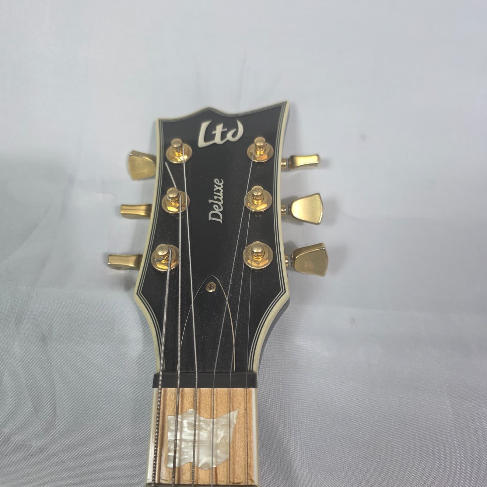 ESP LTD EC-1000T Deluxe Electric Guitar Gloss Black w/ Maple Fretboard Gold HW - Thumbnail 3