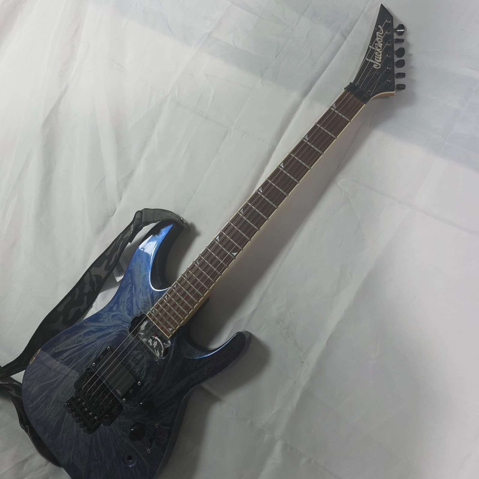 Jackson DKMG Dinky Blue Swirl EMG Pickups Electric Guitar Floyd Rose with/ Case - Thumbnail 4