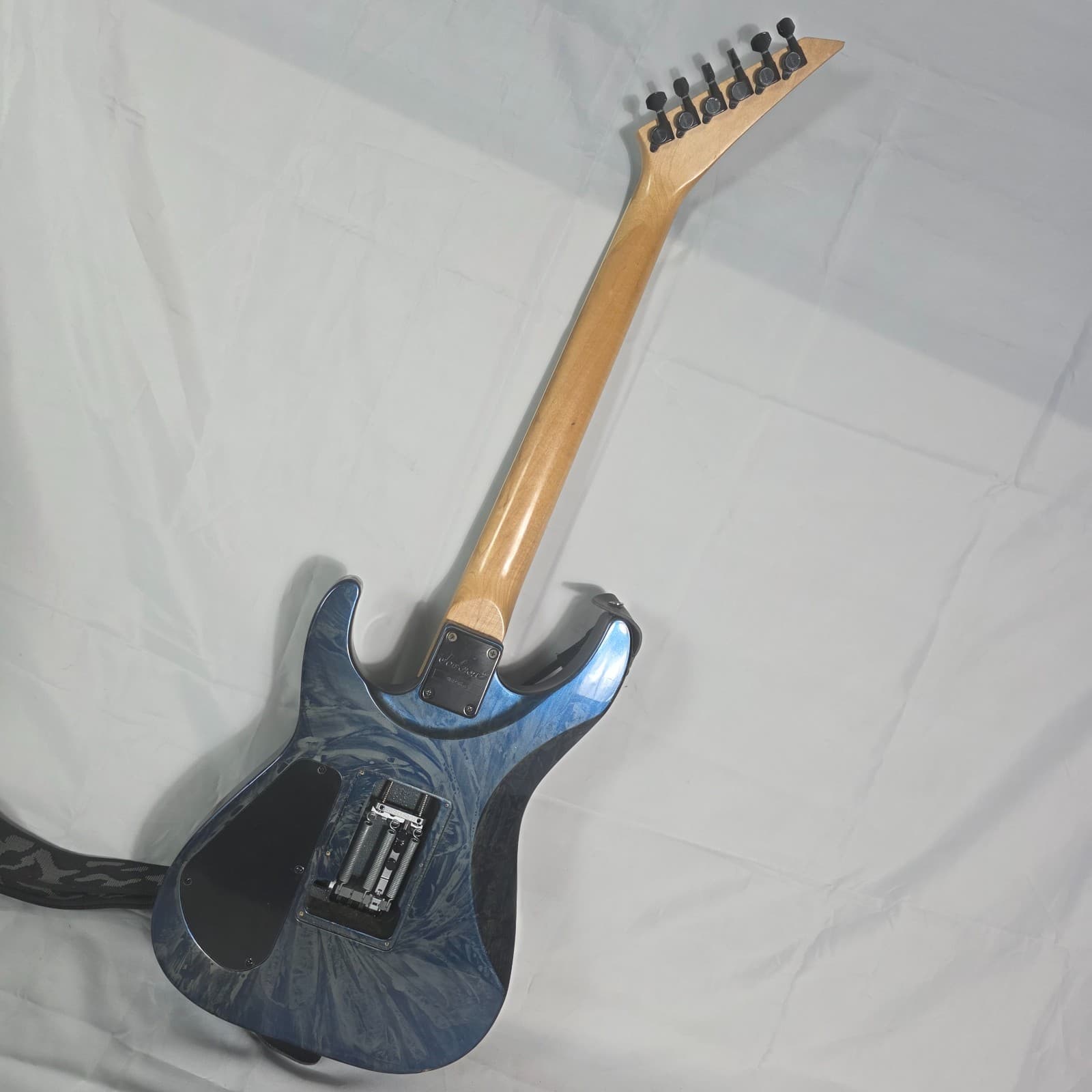 Jackson DKMG Dinky Blue Swirl EMG Pickups Electric Guitar Floyd Rose with/ Case - Thumbnail 5