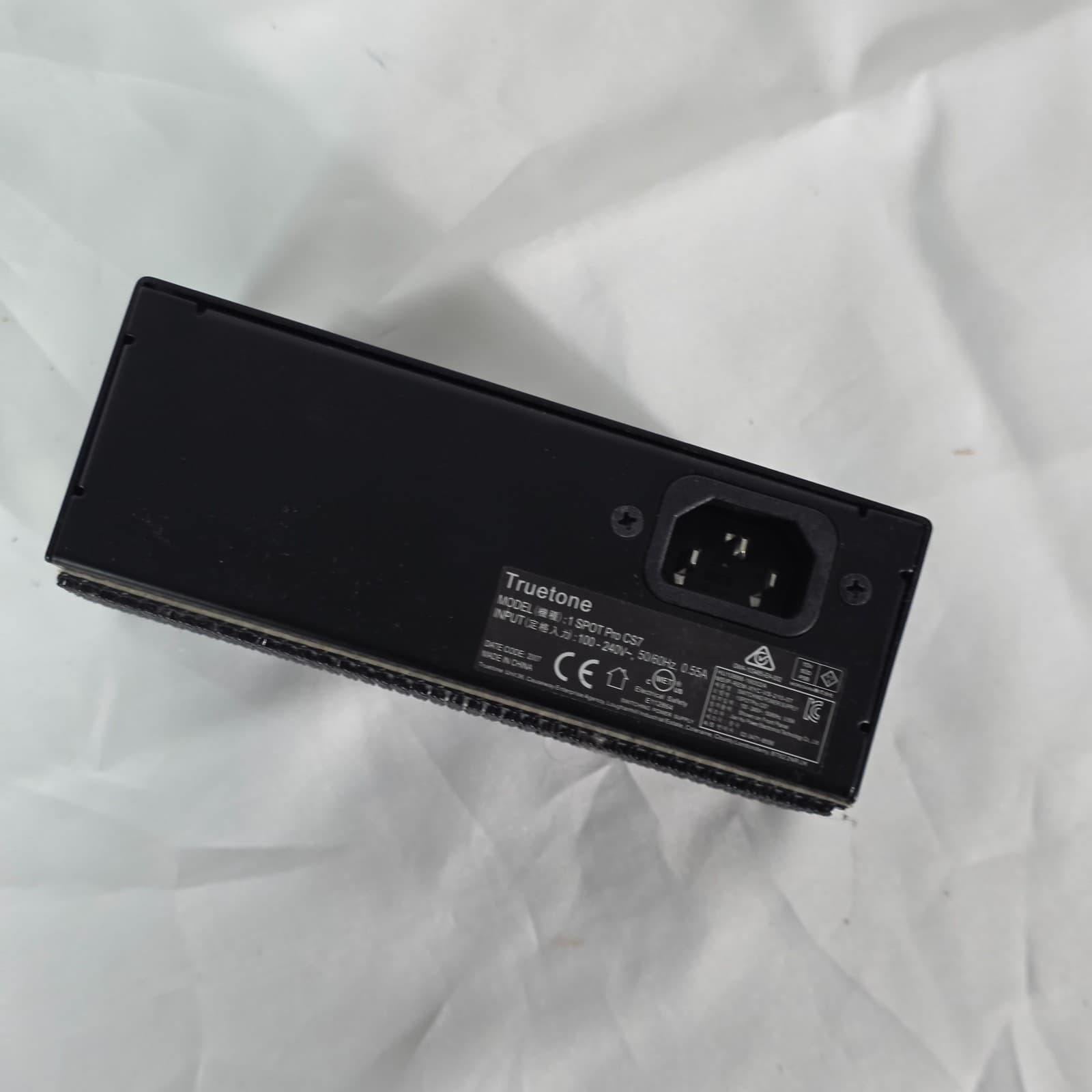 Truetone 1 SPOT Pro CS7 Pure Isolated Guitar Pedal Power Supply - 7 Outputs - Thumbnail 3