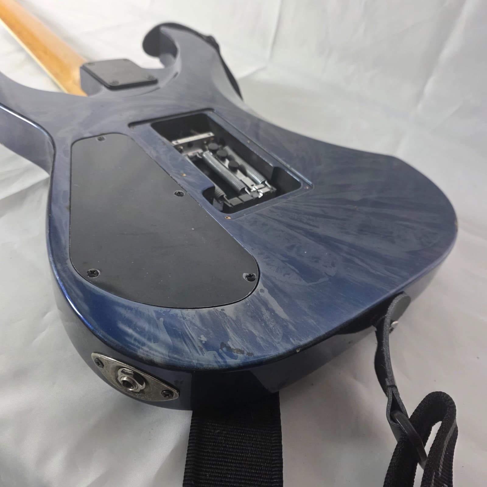 Jackson DKMG Dinky Blue Swirl EMG Pickups Electric Guitar Floyd Rose with/ Case - Thumbnail 18