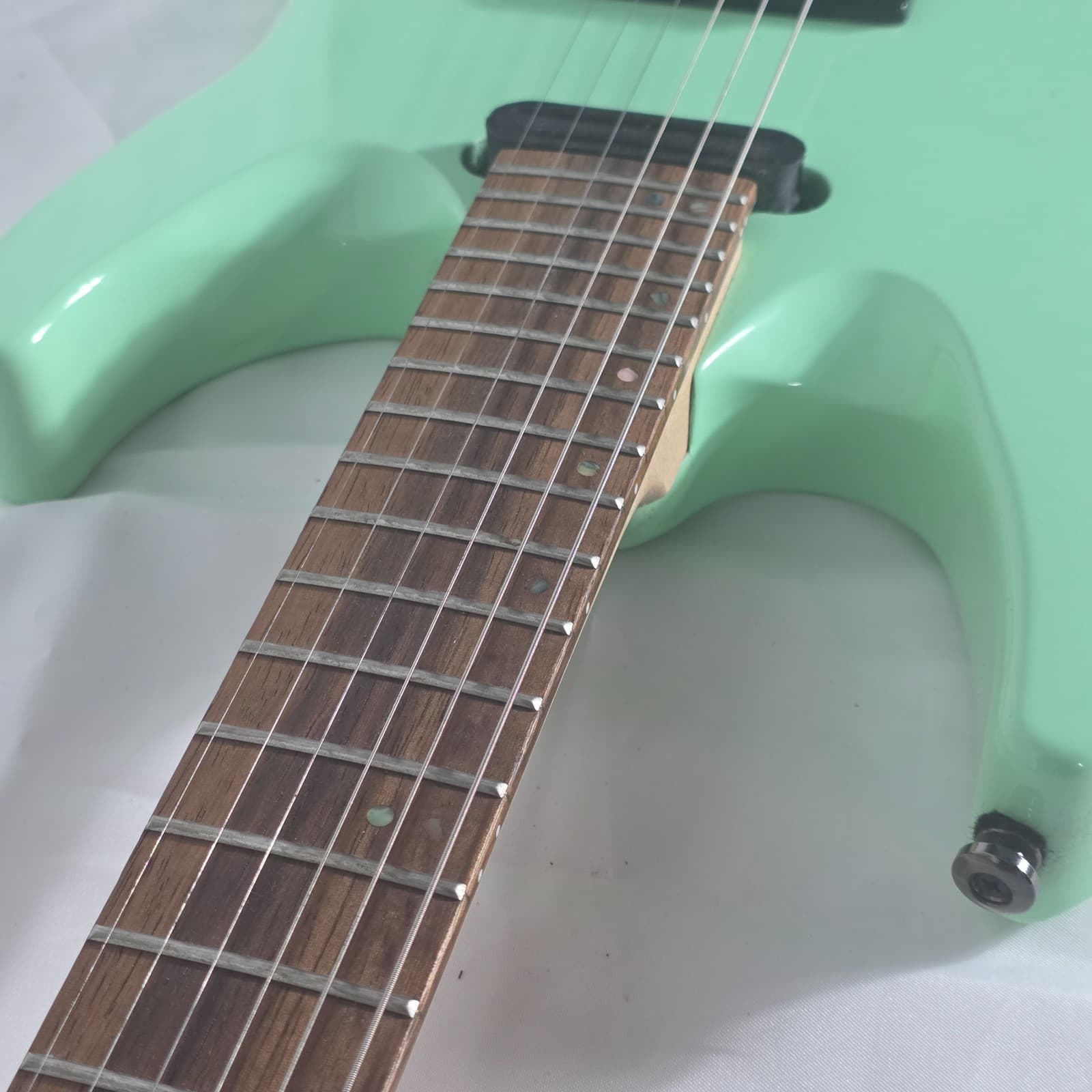 Mitchell MD200 Modern Rock Electric Guitar Dual Humbuckers Seafoam Green - Thumbnail 13