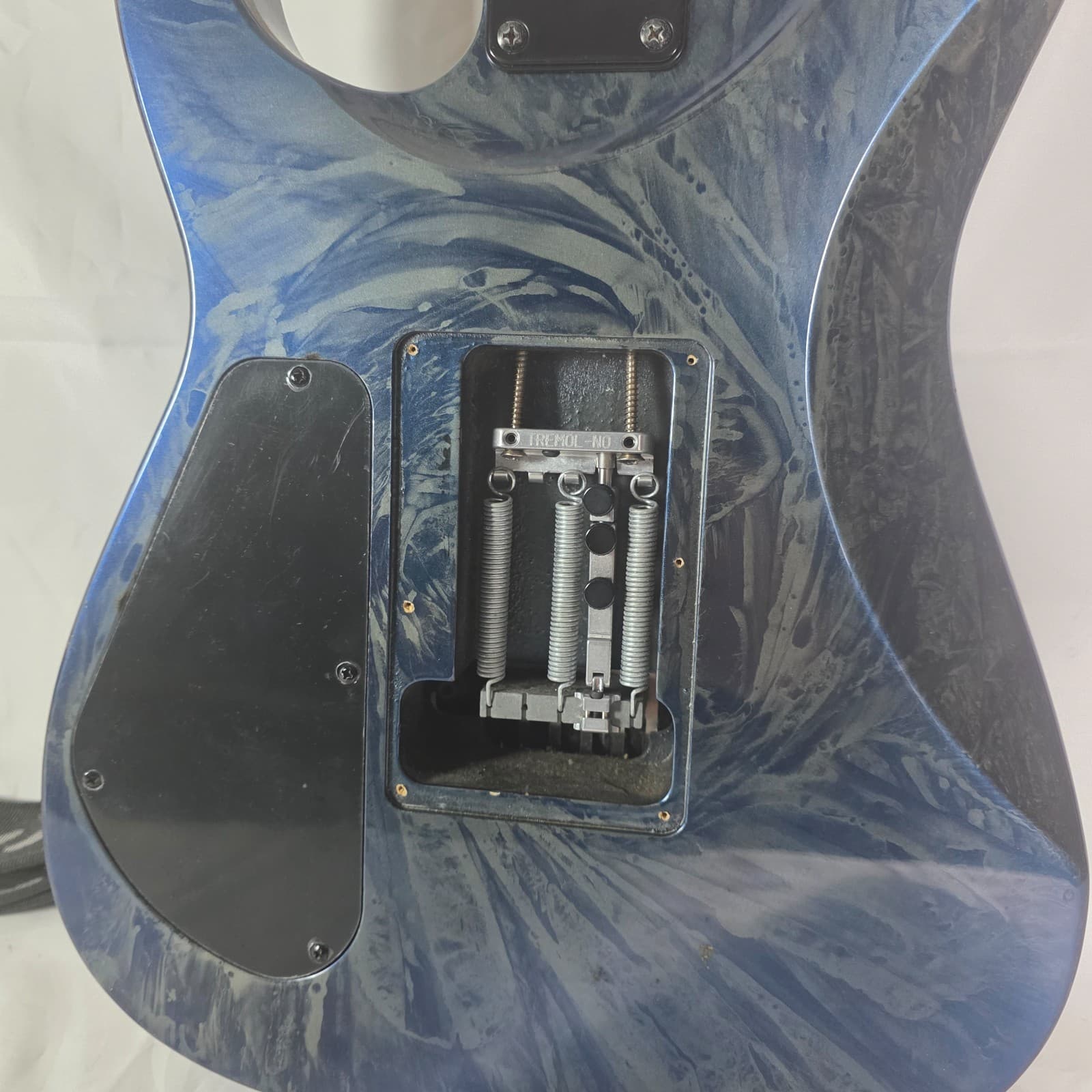 Jackson DKMG Dinky Blue Swirl EMG Pickups Electric Guitar Floyd Rose with/ Case - Thumbnail 6