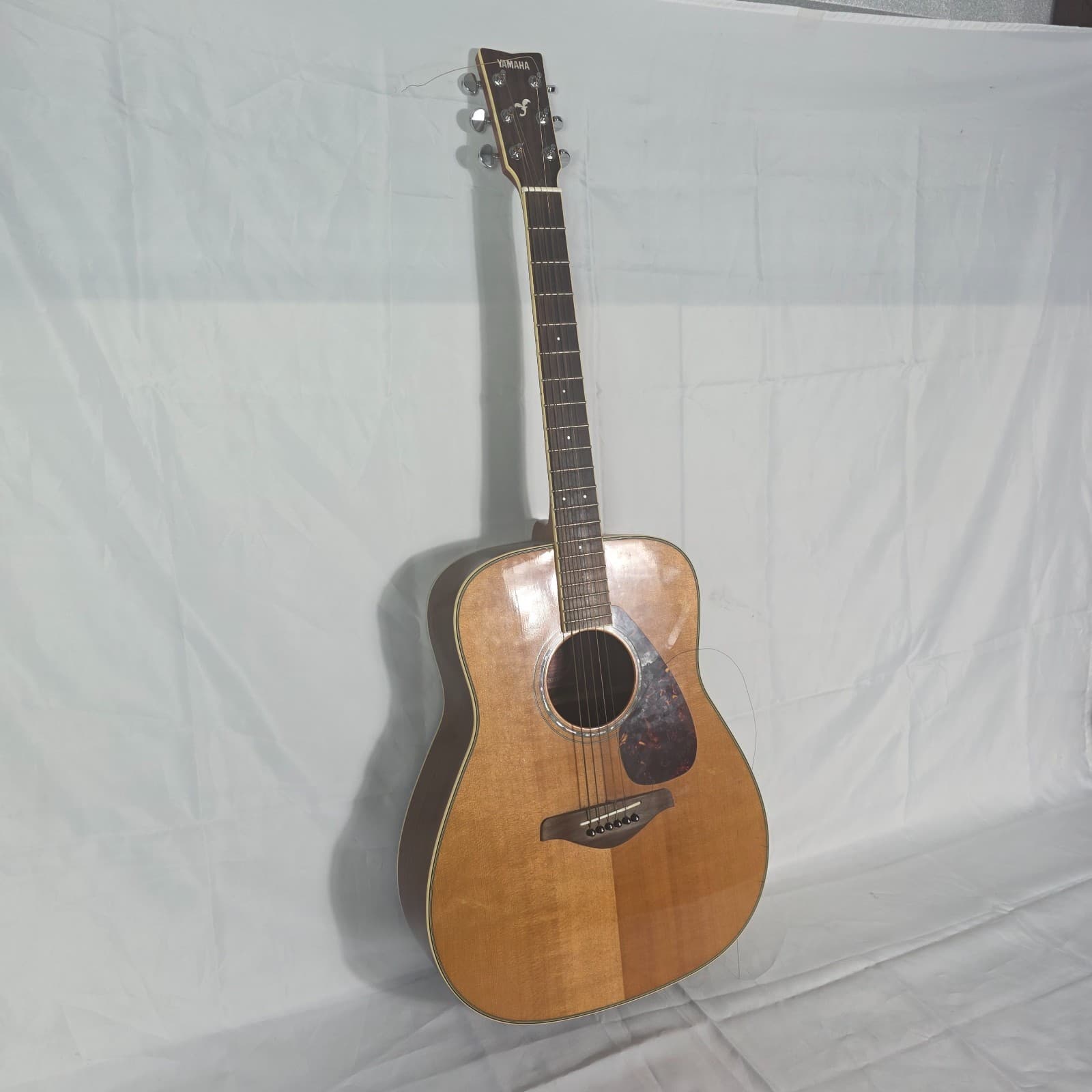 Yamaha FG730S Solid Top Brown Acoustic Guitar Natural Finish - Rosewood Back - Thumbnail 2