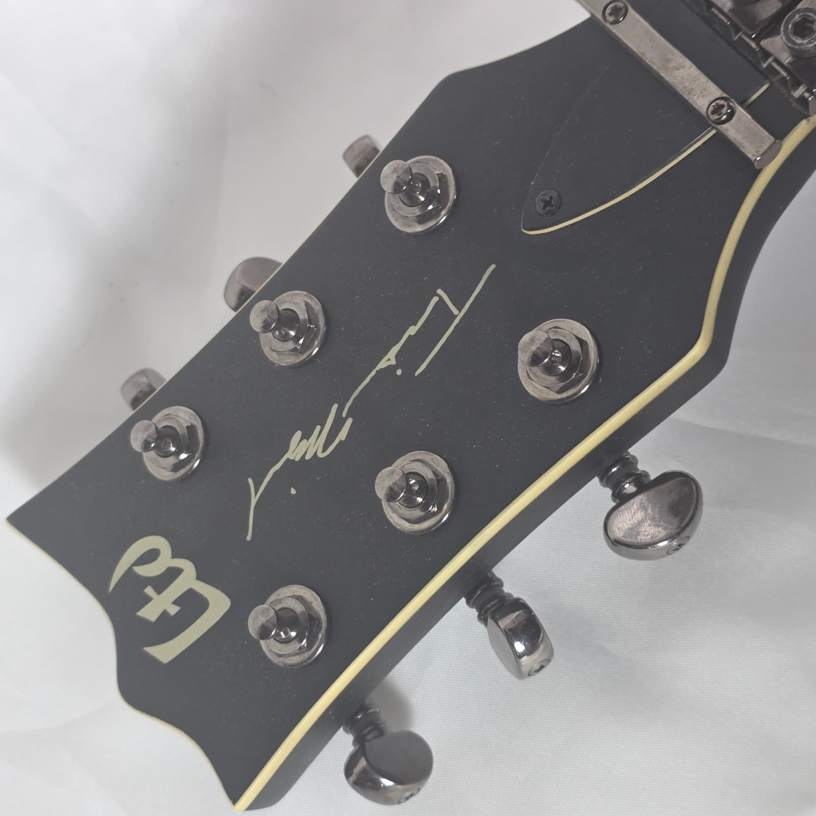 ESP LTD TM-600 Electric Guitar Travis Miguel Signature Viper - Black Satin 06-10 - Thumbnail 9