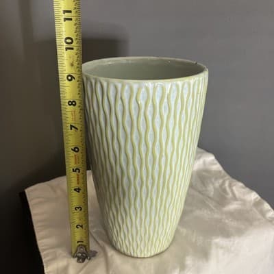 Green 9 Inch Vase - Thumbnail 4
