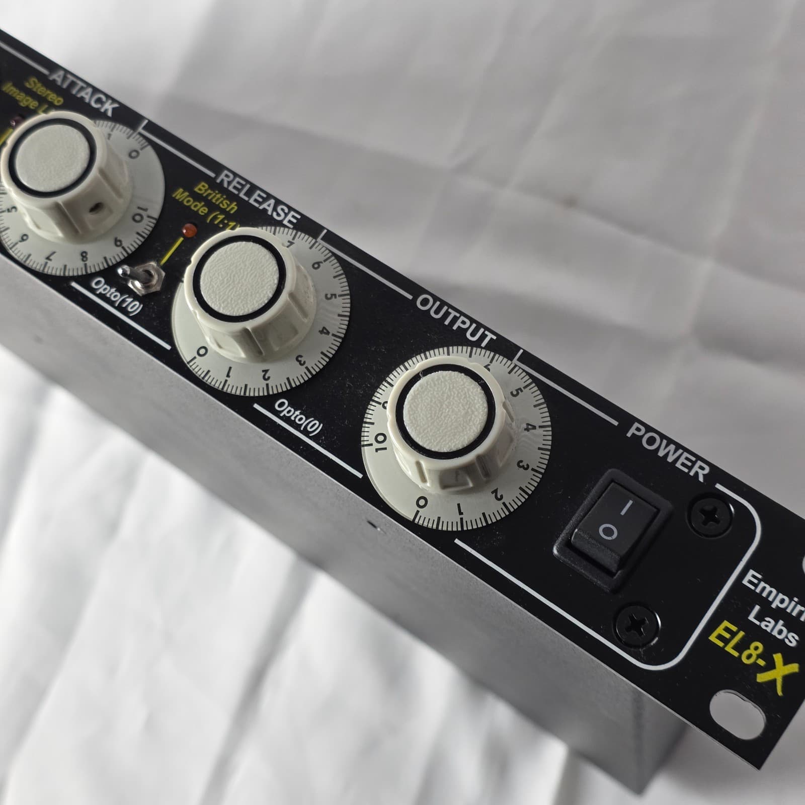 VTG DBX 160X Empirical Labs EL8-X Distressor Compressor/Limiter with Rack Case - Thumbnail 20