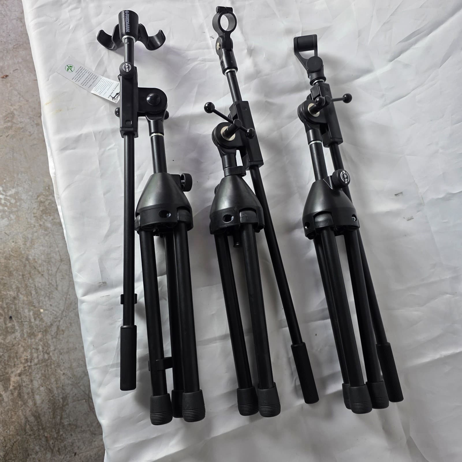 Set of 3 König & Meyer 25950 Black Low Profile Tripod Mic Stand with Boom Arm - Thumbnail 11