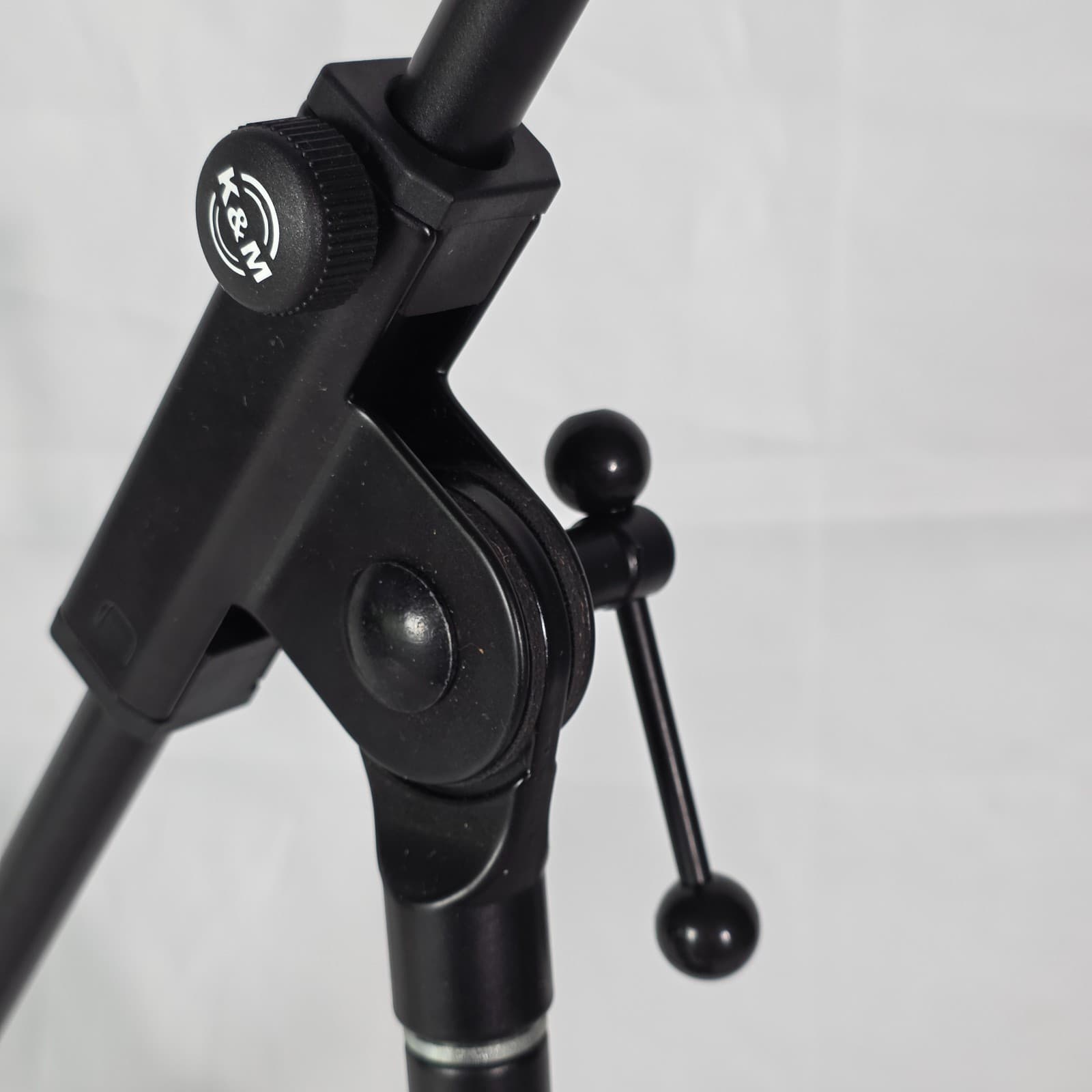 Set of 3 König & Meyer 25950 Black Low Profile Tripod Mic Stand with Boom Arm - Thumbnail 3