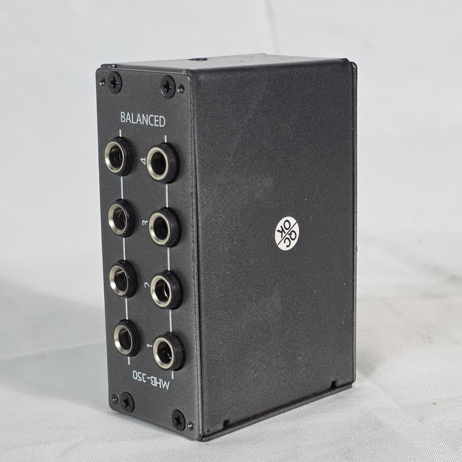 Hosa MHB-350 Modular Series 8-Point Patch Bay Module 1/4" TRS Balanced Analog - Thumbnail 2