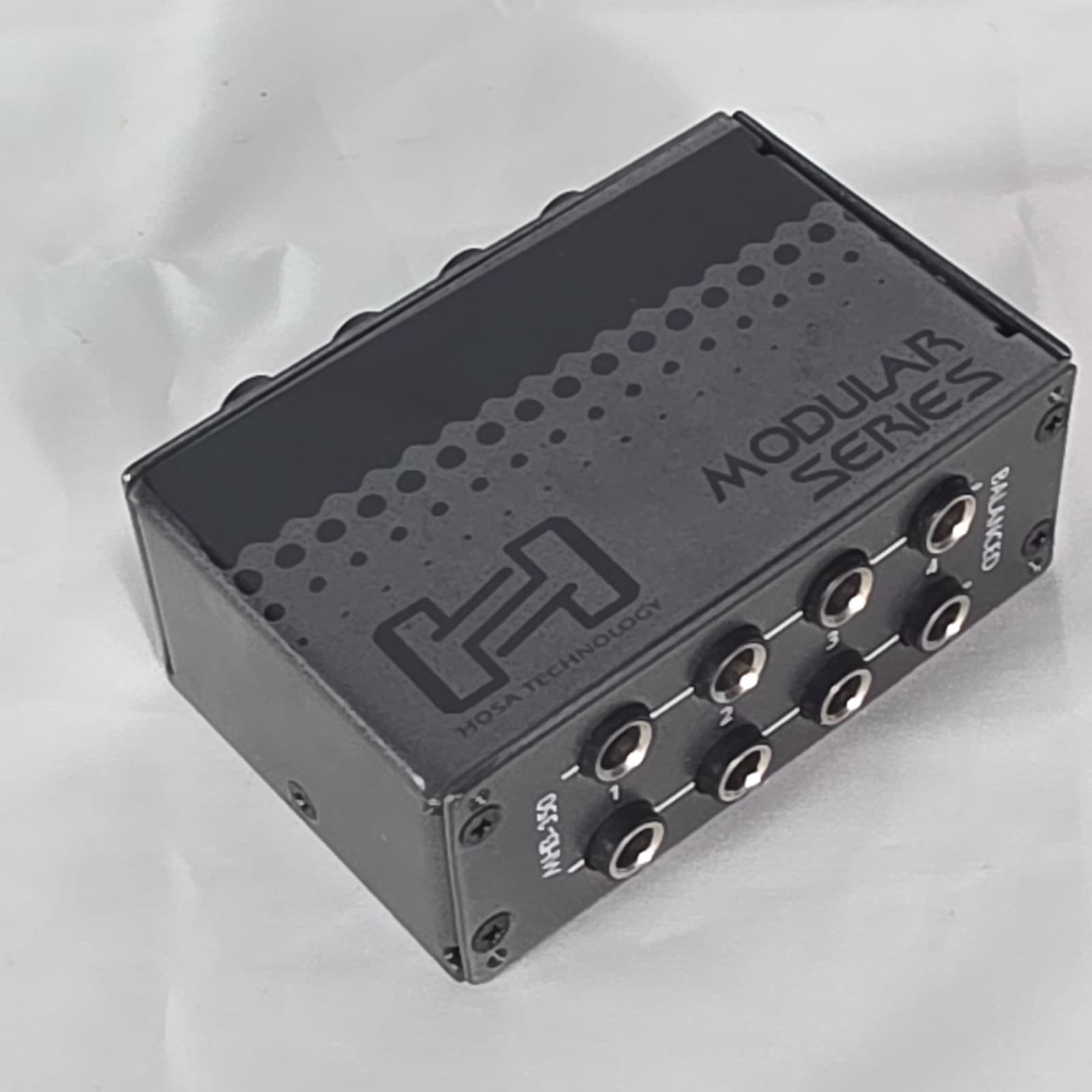 Hosa MHB-350 Modular Series 8-Point Patch Bay Module 1/4" TRS Balanced Analog - Thumbnail 6