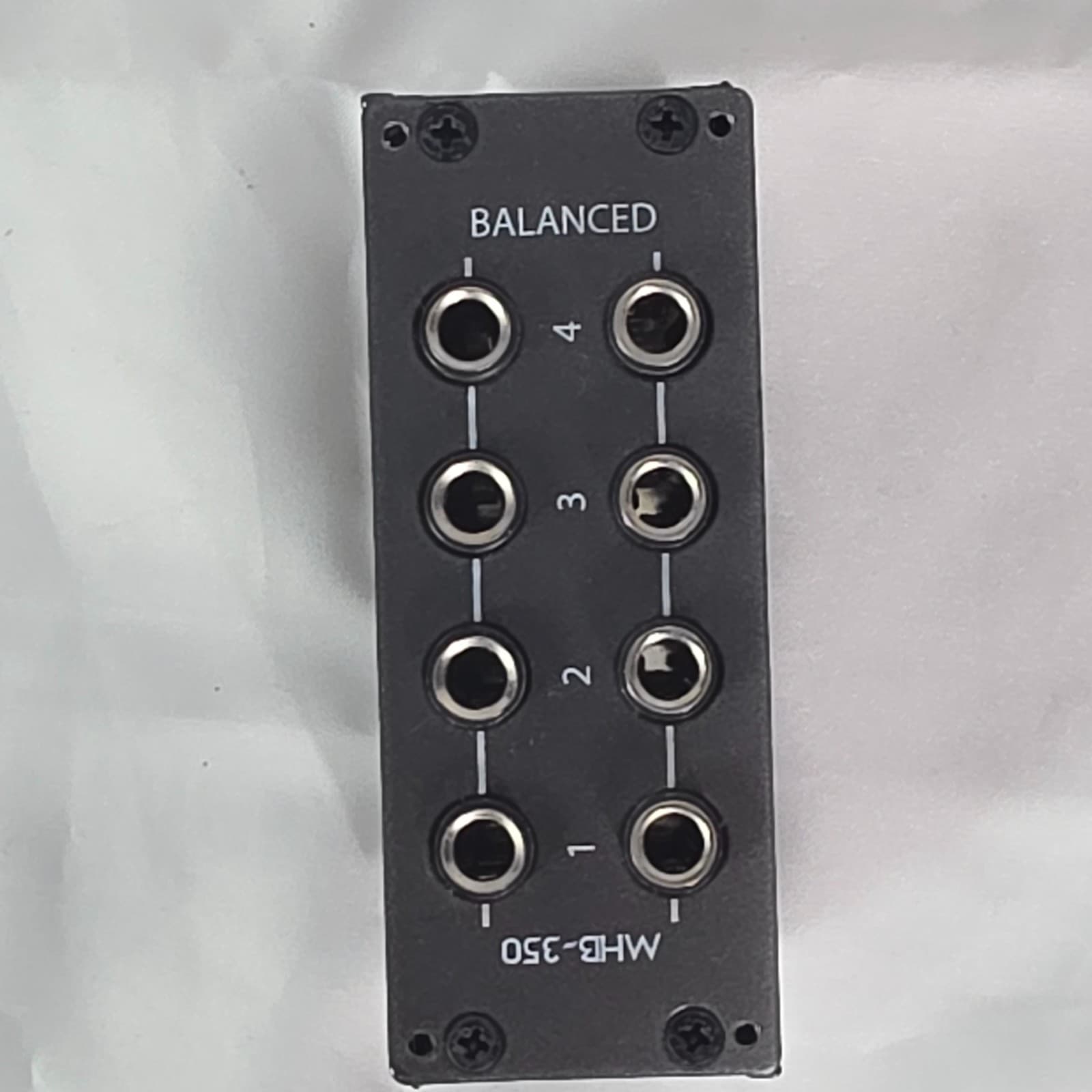 Hosa MHB-350 Modular Series 8-Point Patch Bay Module 1/4" TRS Balanced Analog - Thumbnail 5