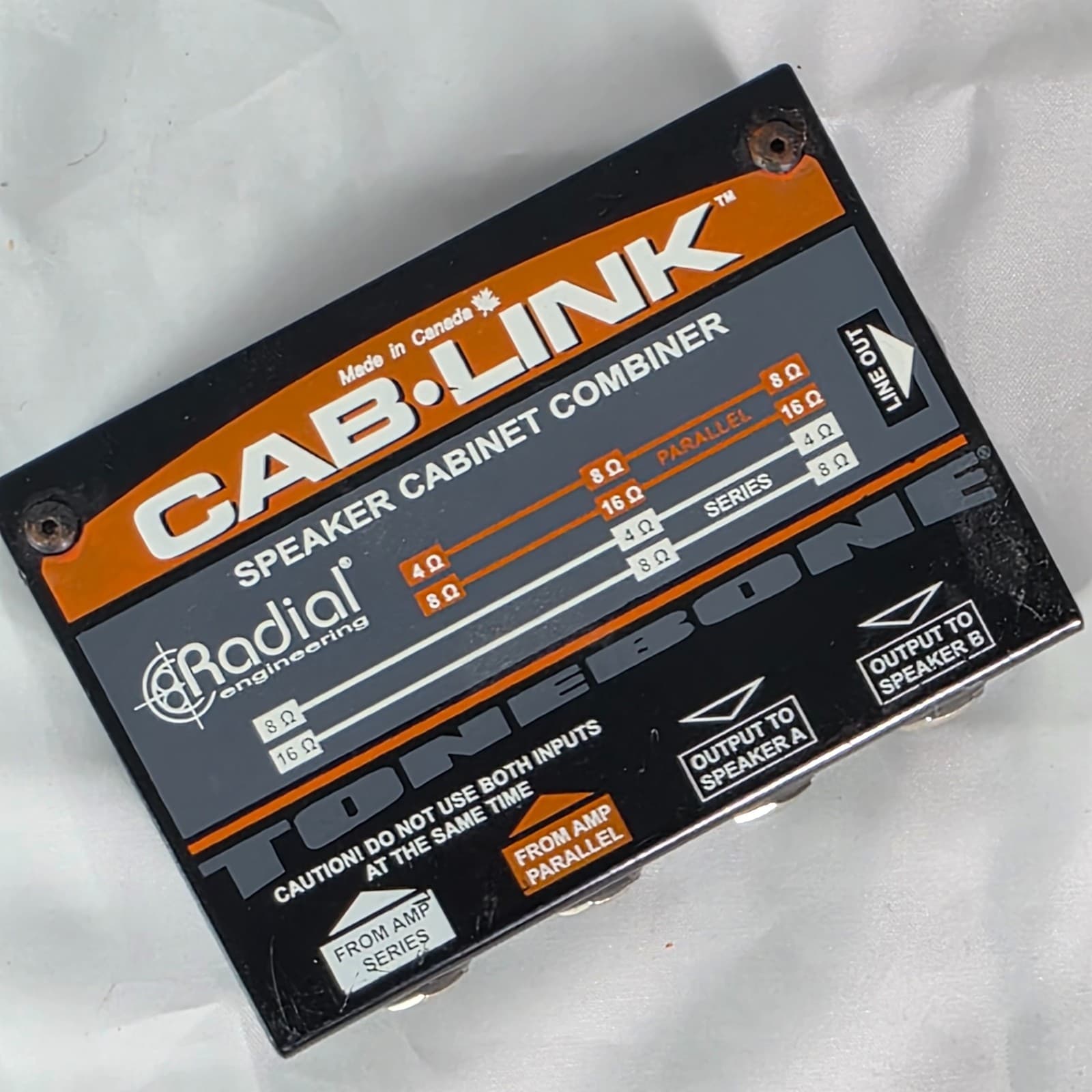 Radial Engineering Tonebone Cab-Link Speaker Cabinet Combiner Parallel Series - Thumbnail 3