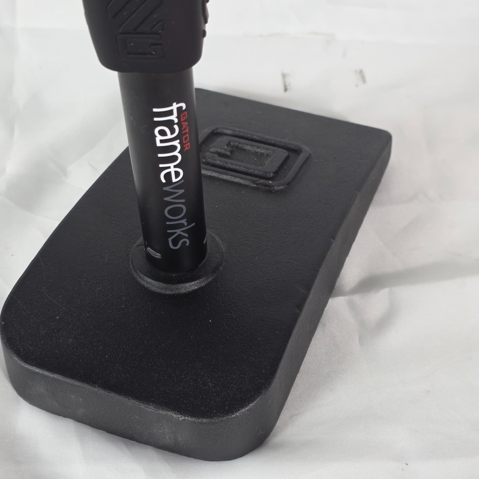 Gator Frameworks GFW-MIC-0822 Compact Base Desktop Telescoping Boom Mic Stand - Thumbnail 4