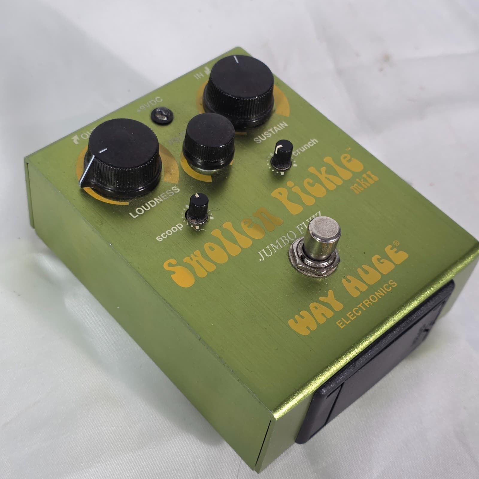 Way Huge Swollen Pickle MkIIS Jumbo Fuzz Guitar Effects Pedal WHE201 - Dunlop - Thumbnail 3