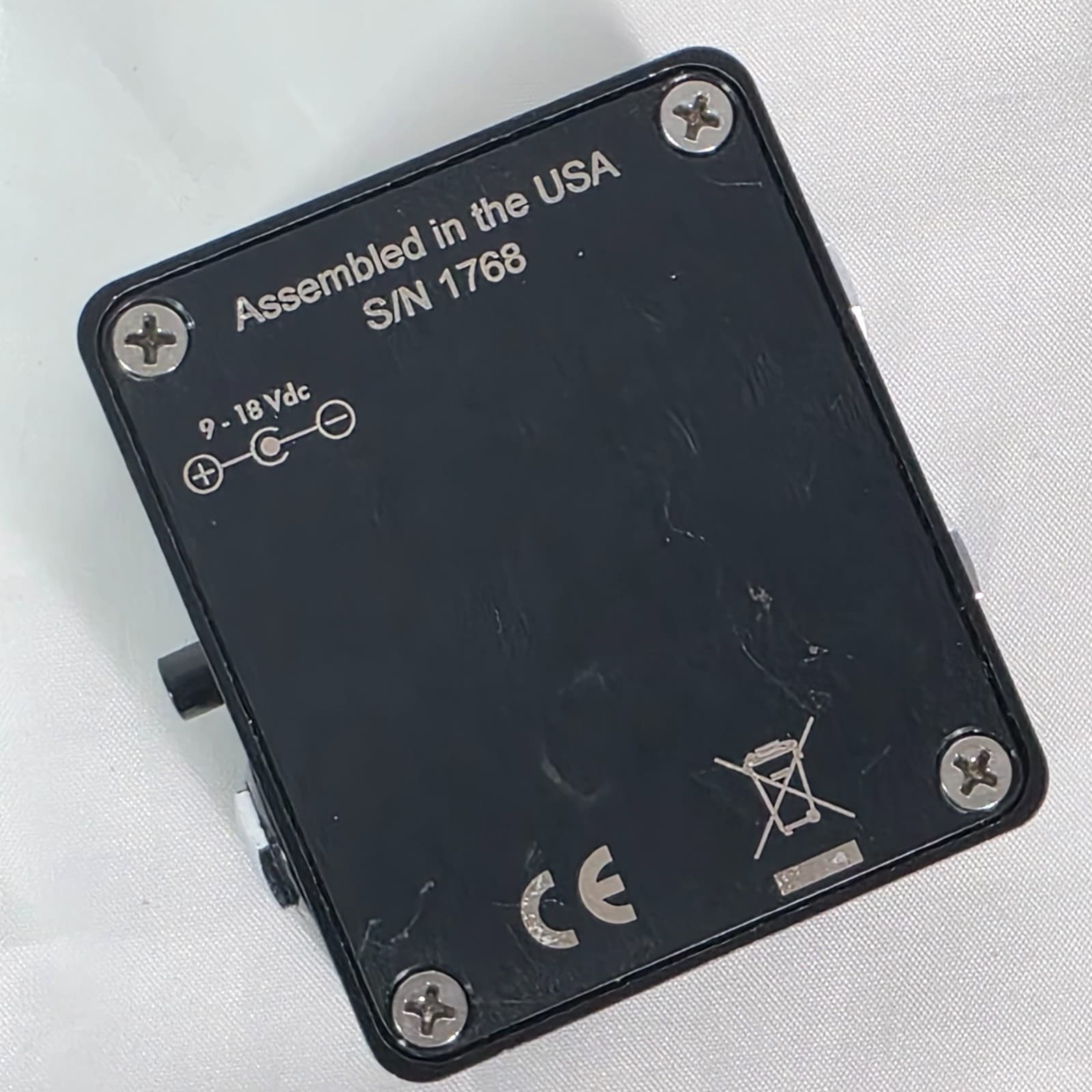 Suhr Buffer Guitar Effects Pedal Active Signal Buffer & ISO Output - Black - Thumbnail 6