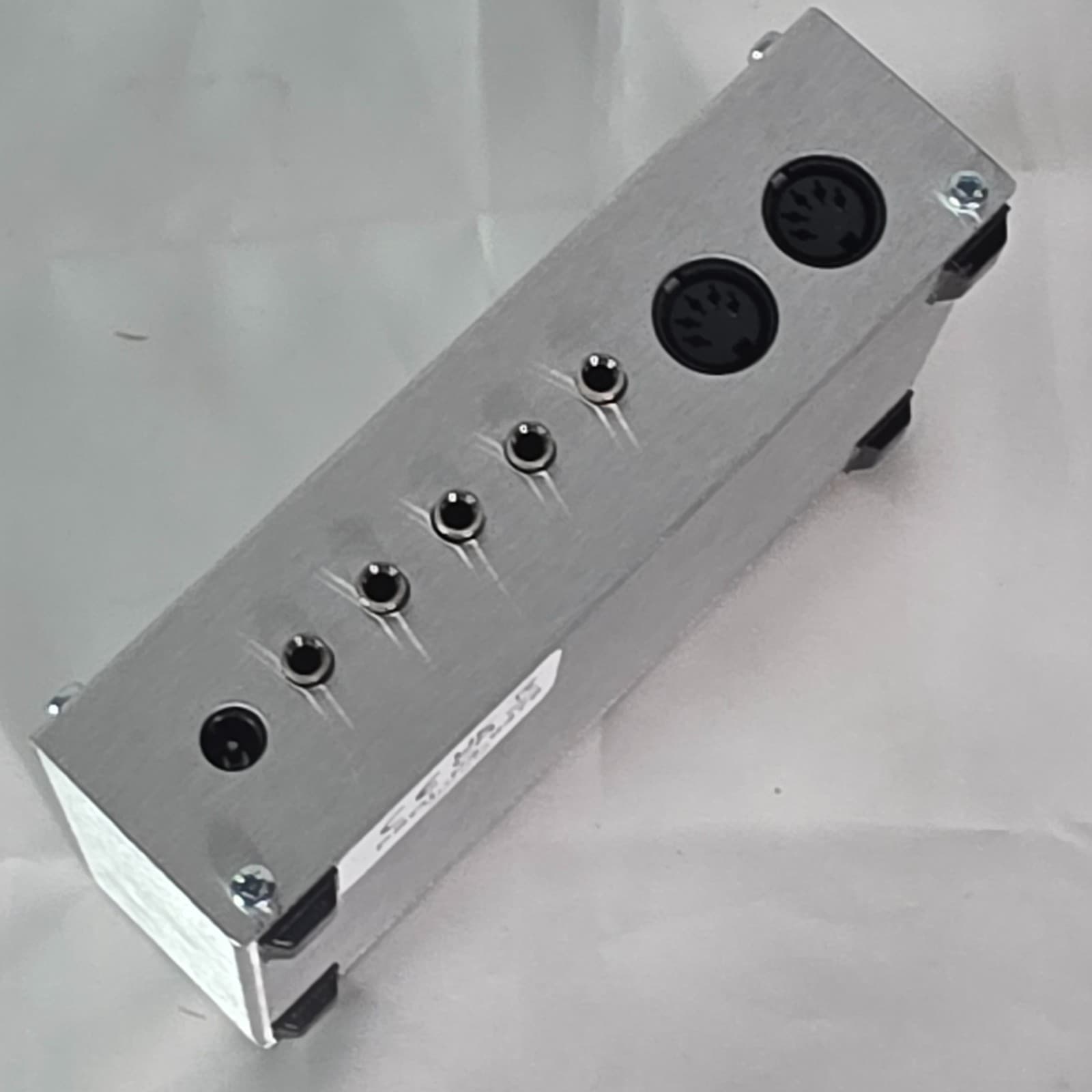 Kenton Pro Solo Mk3 MIDI to CV Converter Analog High Spec Single Channel Silver - Thumbnail 4