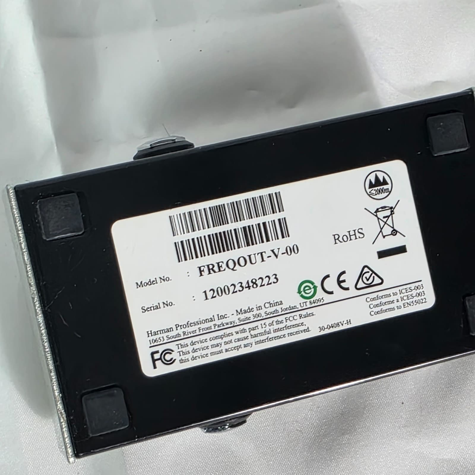 DigiTech FreqOut Natural Feedback Creator 9 Volts Guitar Effects Pedal - Silver - Thumbnail 6