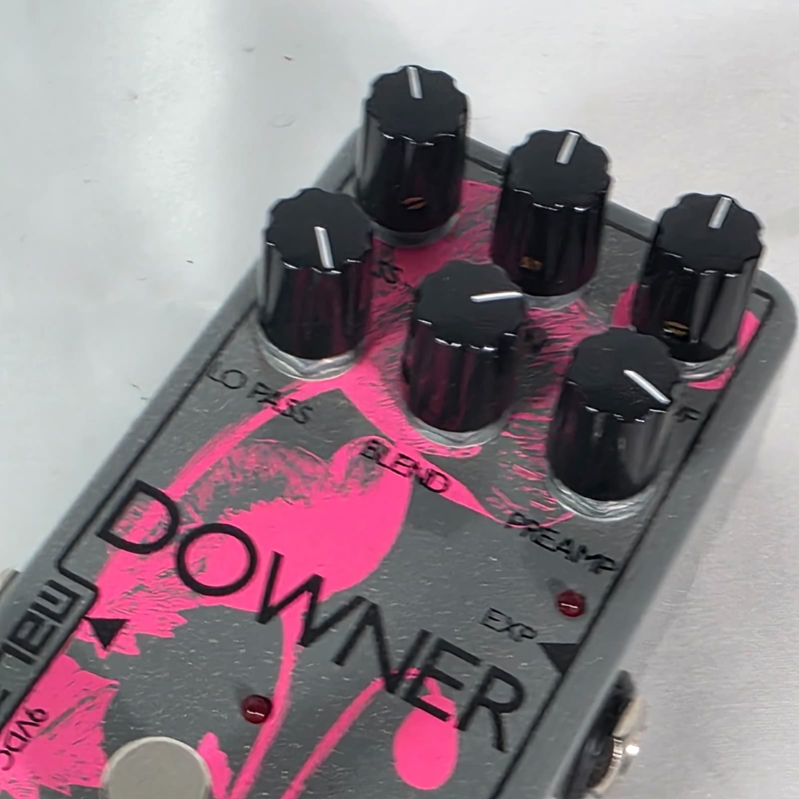 Malekko Heavy Industry Downer Wavefolder Saturation Octave Filter Guitar Pedal - Thumbnail 5