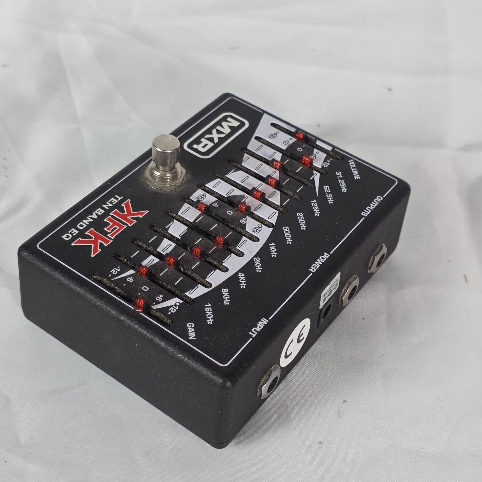 MXR KFK1 Kerry King Signature 10-Band Equalizer Graphic EQ Effects Pedal - Black - Thumbnail 6