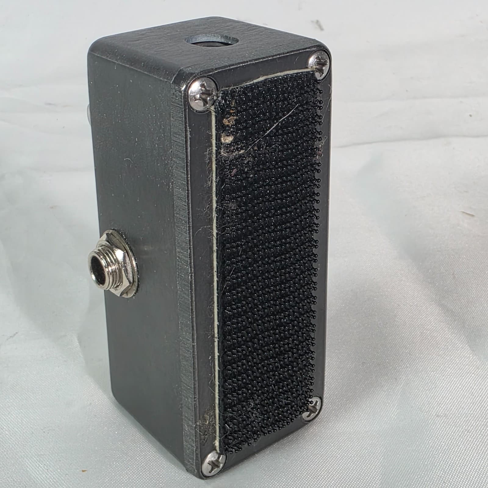 Xotic Effects EP Booster Pedal Mini Clean Boost Guitar Effects Pedal - Black - Thumbnail 4