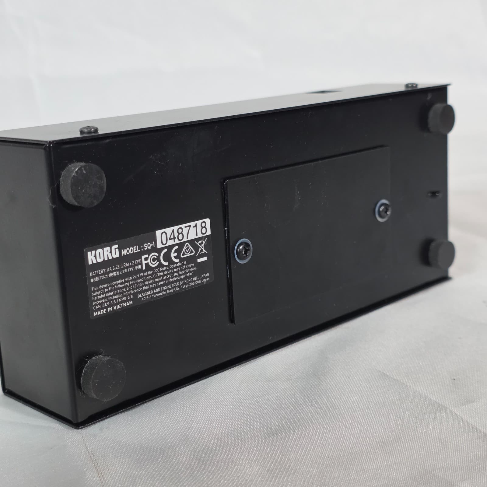 Korg SQ-1 Compact 2x8 Black Portable Analog Step Sequencer - CV/Gate/MIDI/USB - Thumbnail 4