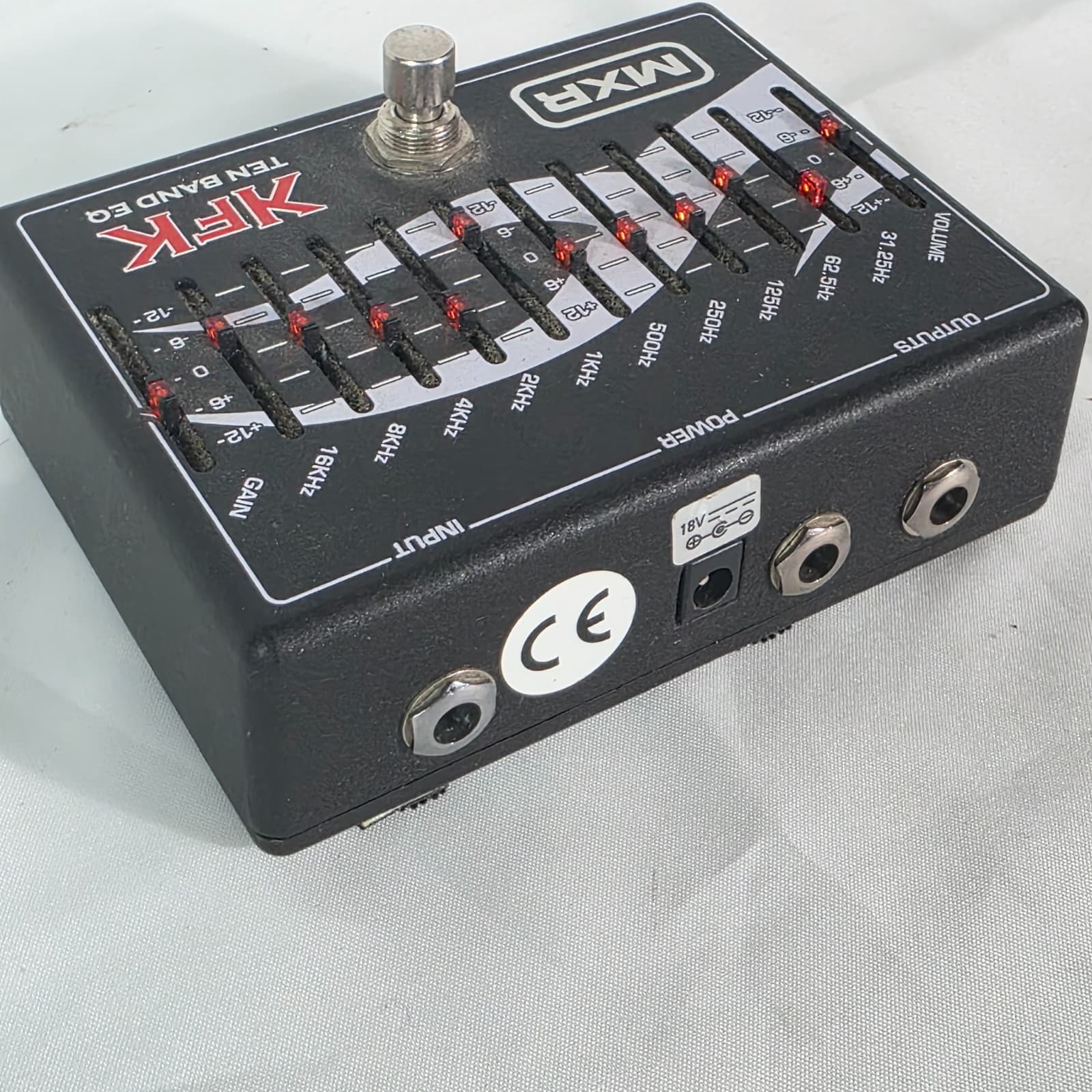 MXR KFK1 Kerry King Signature 10-Band Equalizer Graphic EQ Effects Pedal - Black - Thumbnail 4