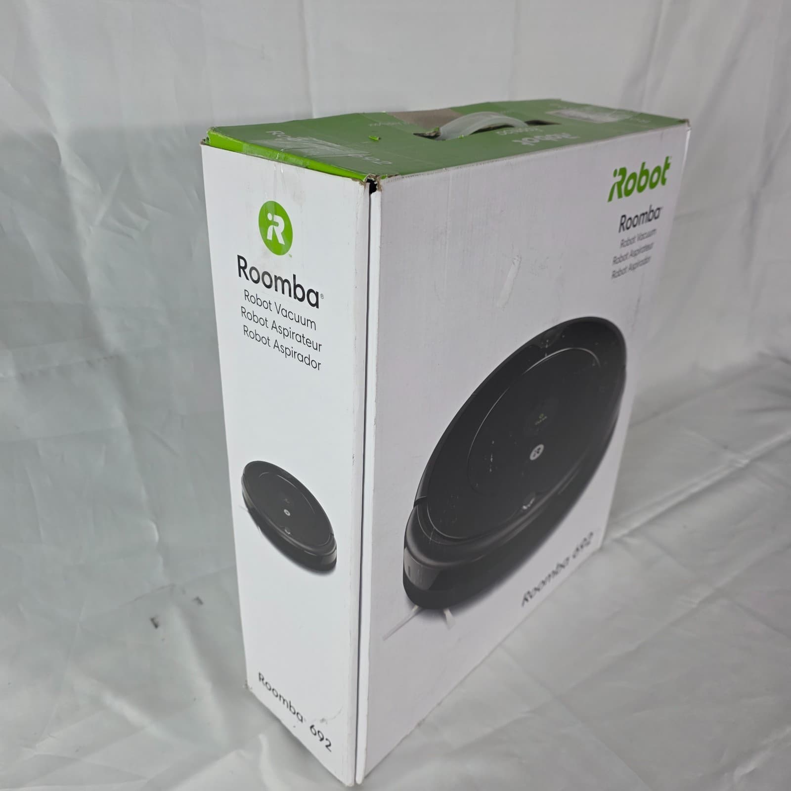 iRobot Roomba 692 Wireless Robot Vacuum Cleaner Wi-Fi Connectivity Dirt Sensor - Thumbnail 3