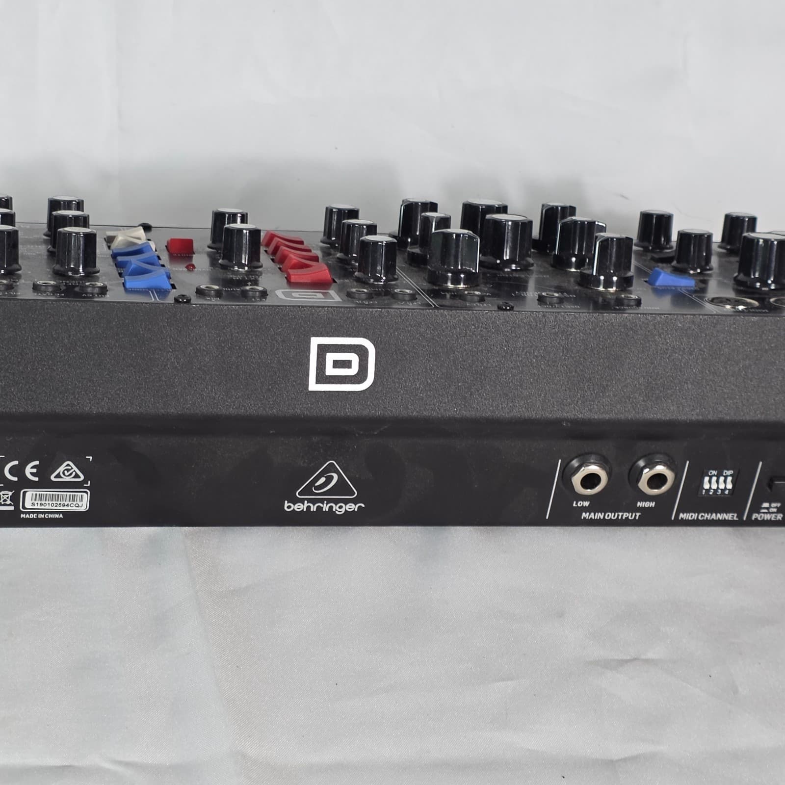 Behringer Model D Analog Desktop Synthesizer - 3-Oscillator Monophonic Synth - Thumbnail 8