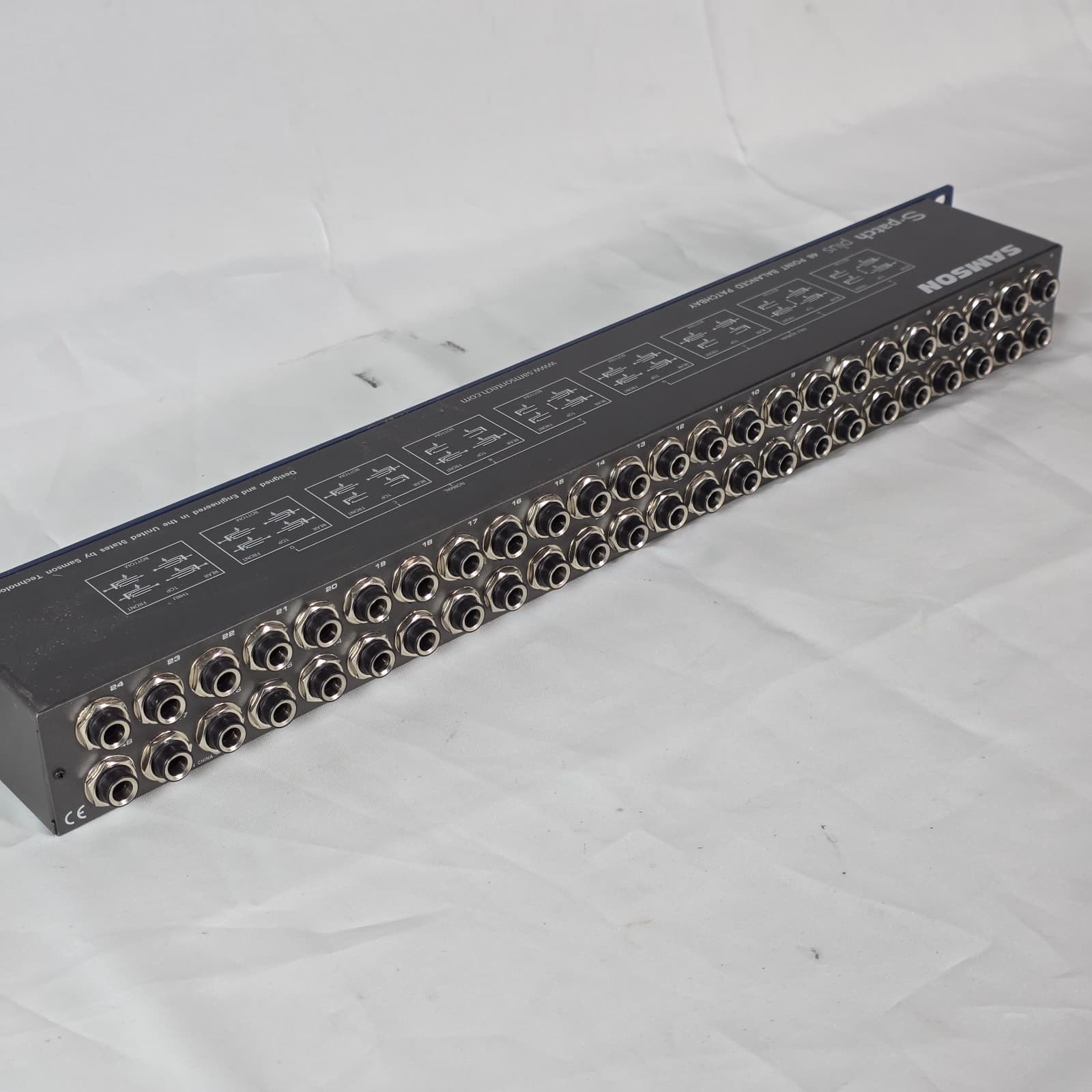 Samson S-Patch Plus 48-Point Balanced Audio Patch Bay with 1/4 Inch Phone Jacks - Image 1