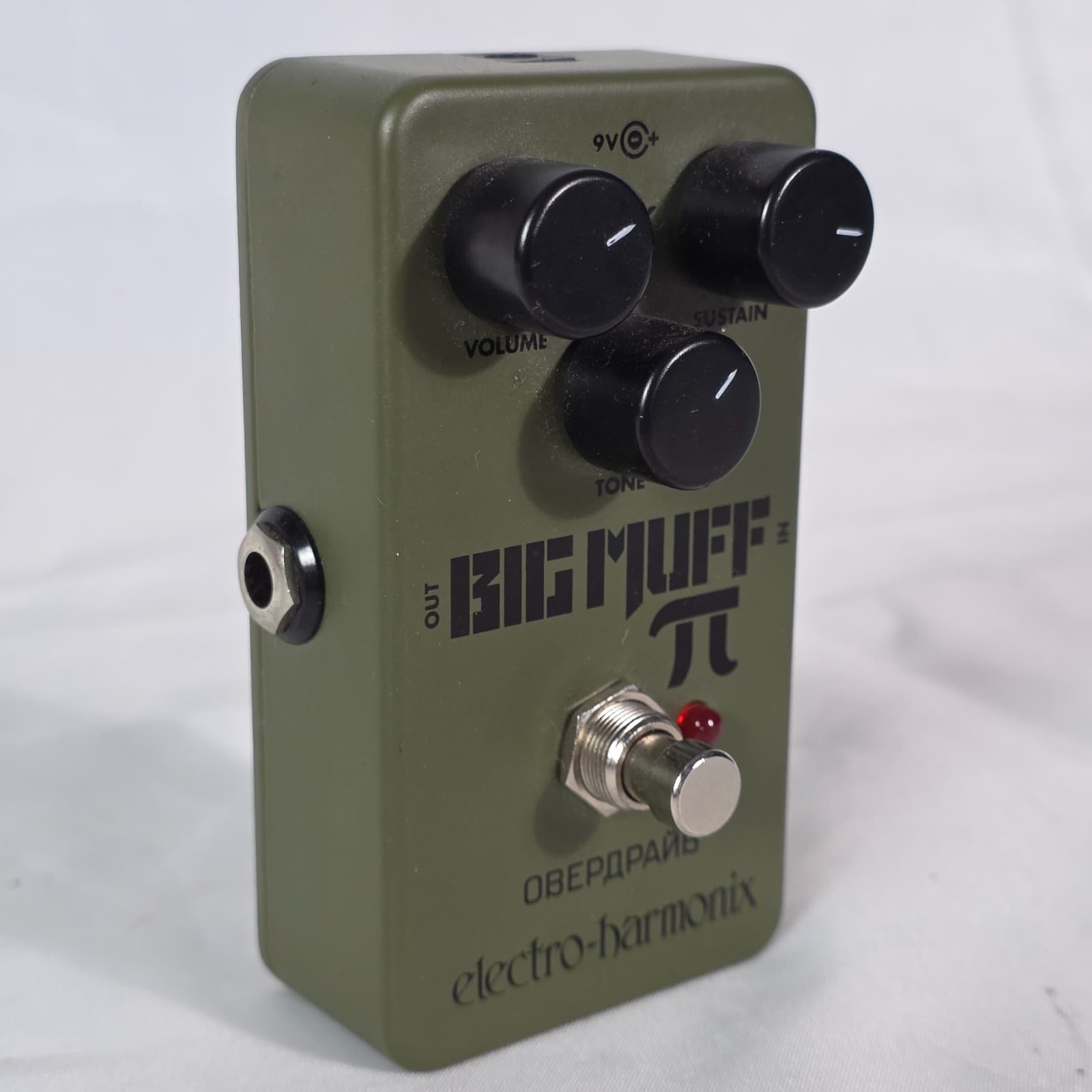 Electro-Harmonix Nano Green Russian Big Muff Pi Fuzz 9 Volts Effects Pedal EHX - Thumbnail 2