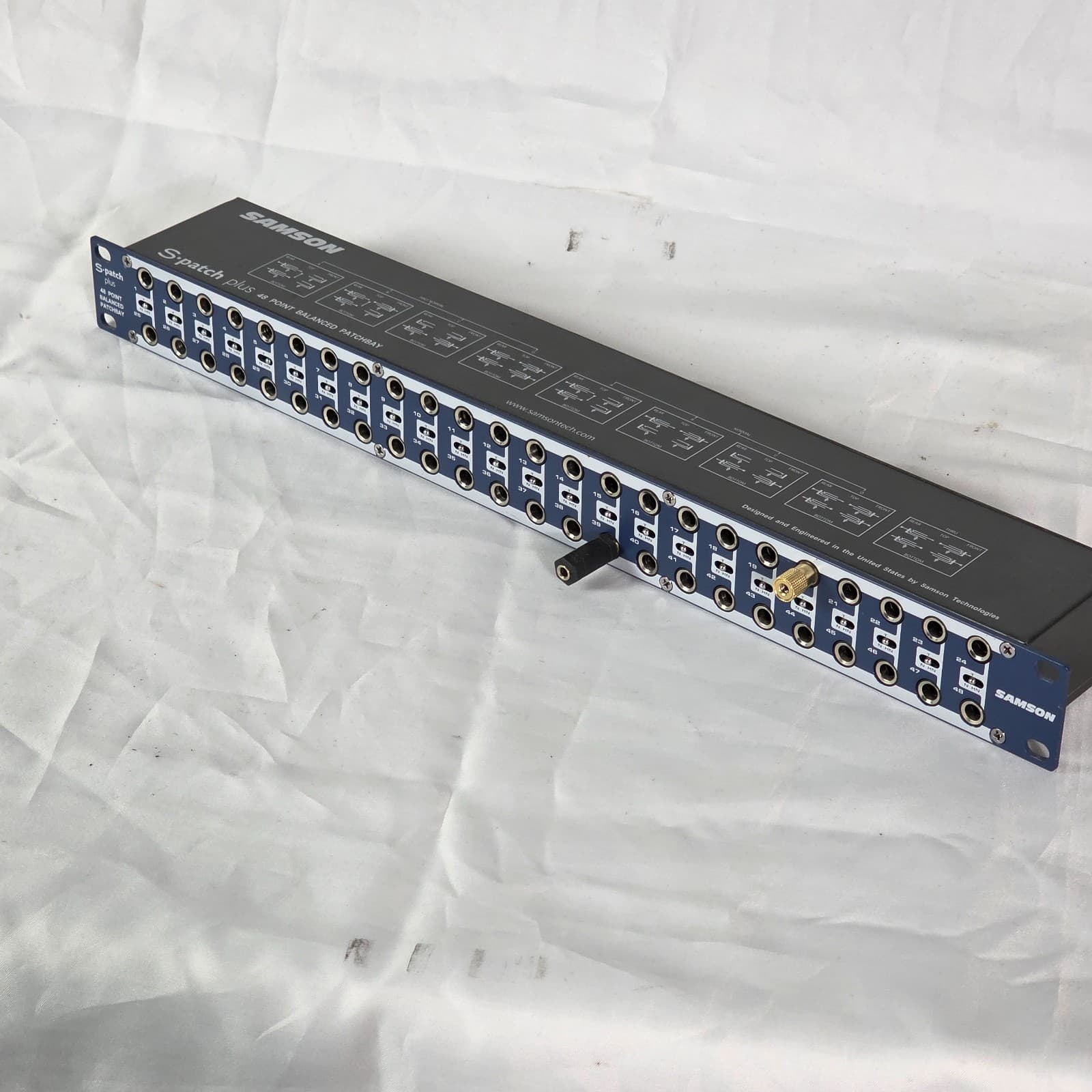 Samson S-Patch Plus 48-Point Balanced Audio Patchbay with 1/4 Inch Phone Jacks - Thumbnail 10
