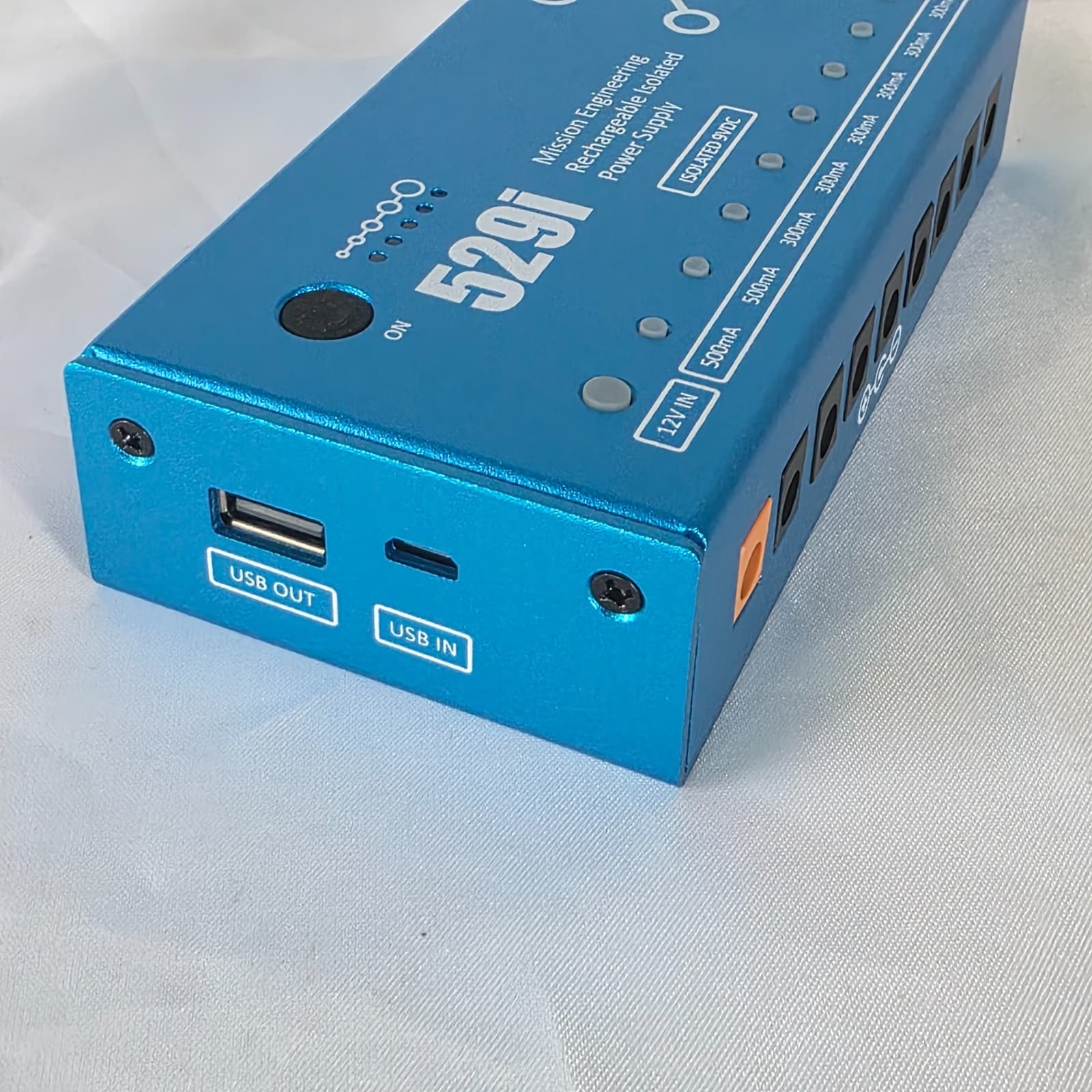 Mission Engineering 529i USB Pedalboard Power Supply with Integrated Battery - Thumbnail 6