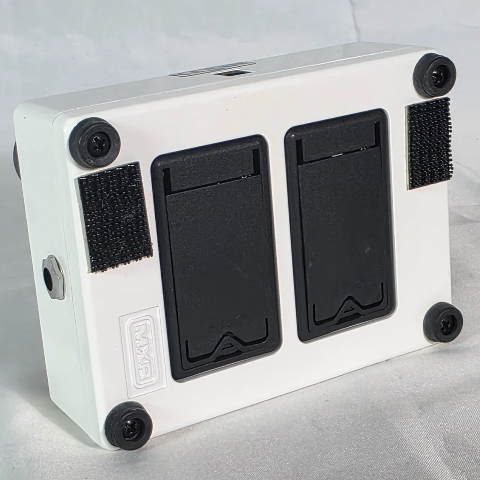 MXR EVH-117 Eddie Van Halen Signature Flanger Guitar Effects Pedal - White Black - Thumbnail 4