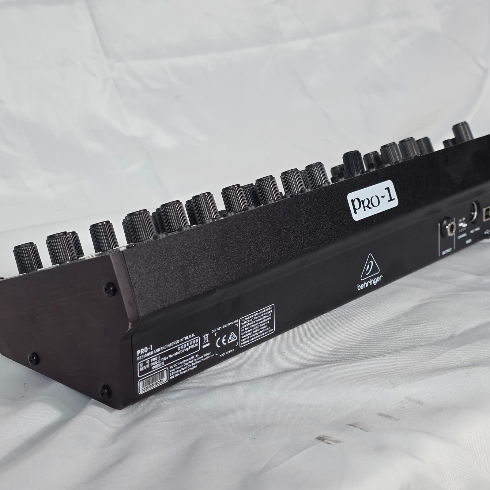 Behringer Pro-1 Analog Classic Pro-One Clone Monophonic Tabletop Synthesizer - Thumbnail 8