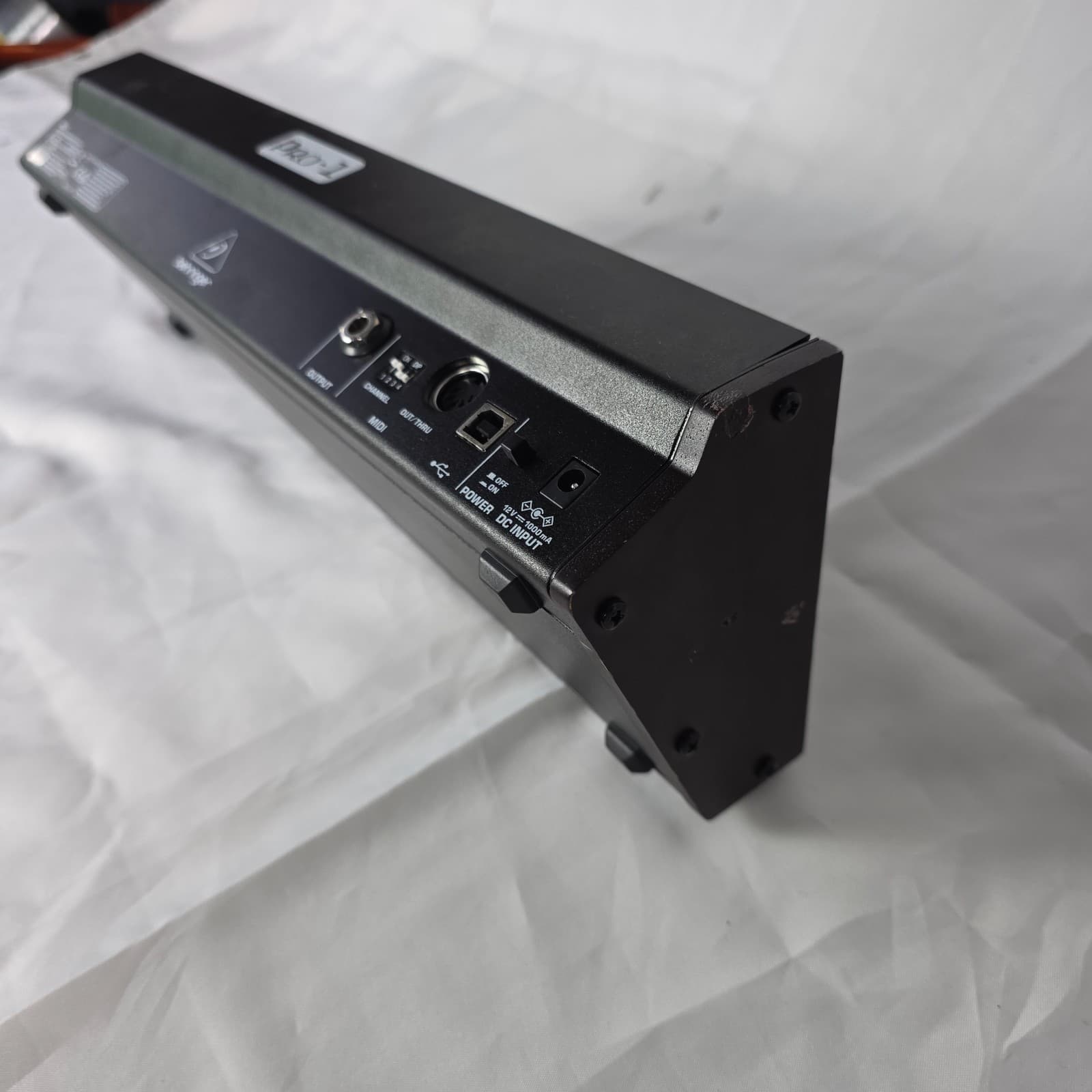 Behringer Pro-1 Analog Classic Pro-One Clone Monophonic Tabletop Synthesizer - Thumbnail 10