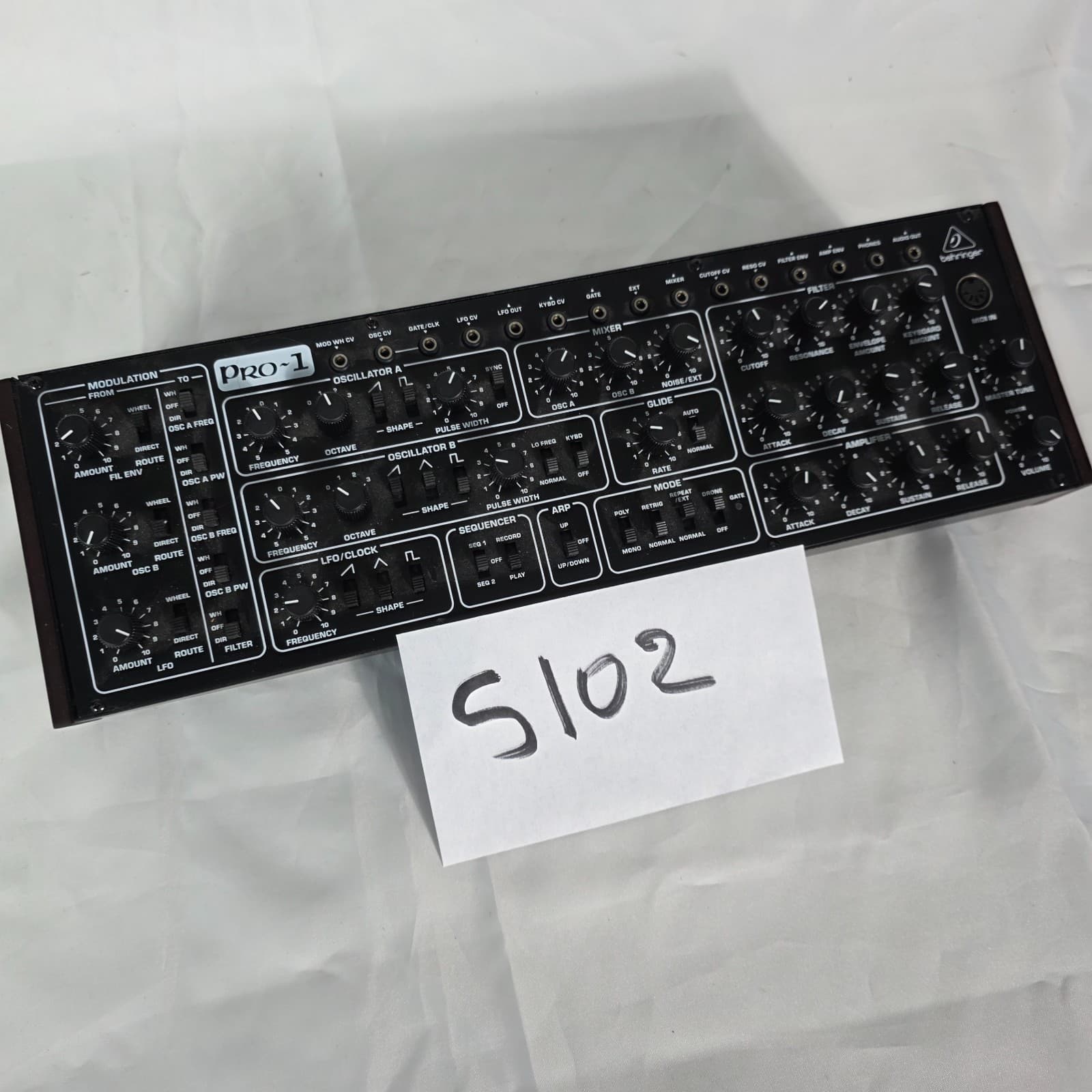 Behringer Pro-1 Analog Classic Pro-One Clone Monophonic Tabletop Synthesizer - Thumbnail 11