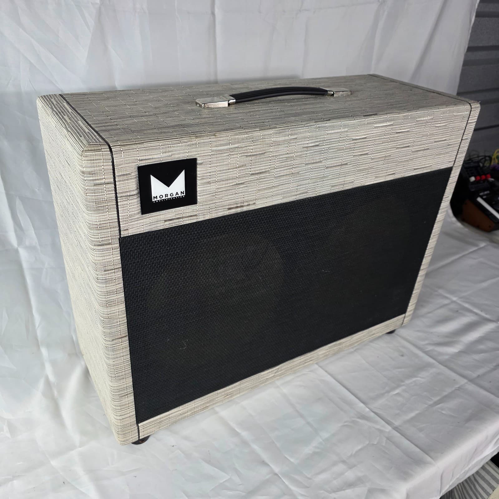 Morgan Amplification AC20 2x12 Guitar Speaker Cabinet Gold Twilight Black No Spk - Thumbnail 2