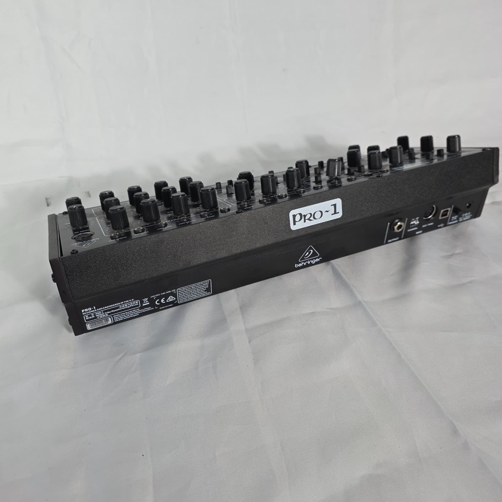 Behringer Pro-1 Analog Classic Pro-One Clone Monophonic Tabletop Synthesizer - Thumbnail 5
