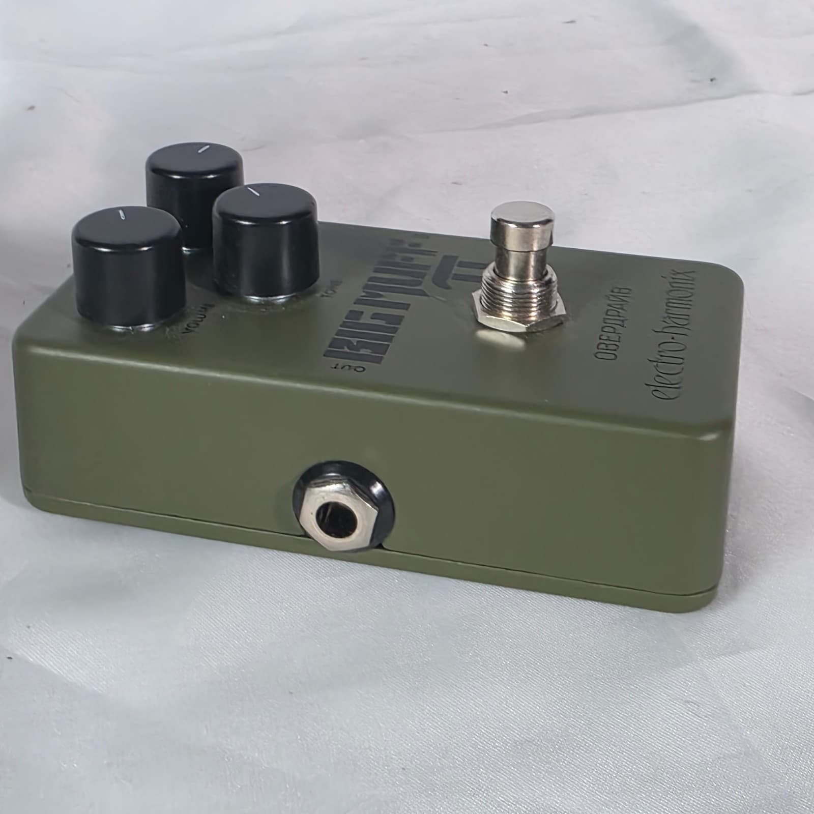 Electro-Harmonix Nano Green Russian Big Muff Pi Fuzz 9 Volts Effects Pedal EHX - Thumbnail 5